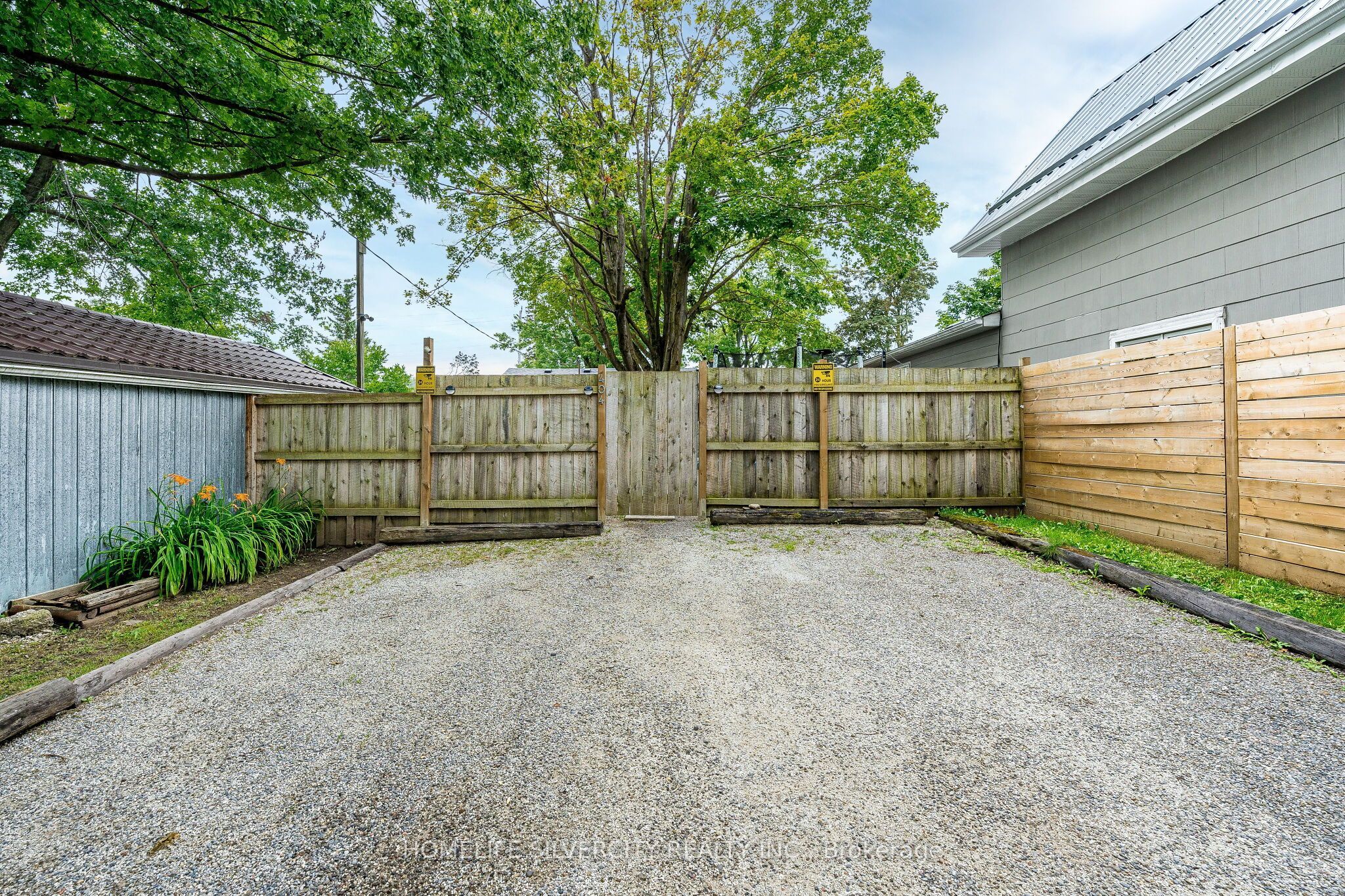 404 Andrew Street Property Photo 49