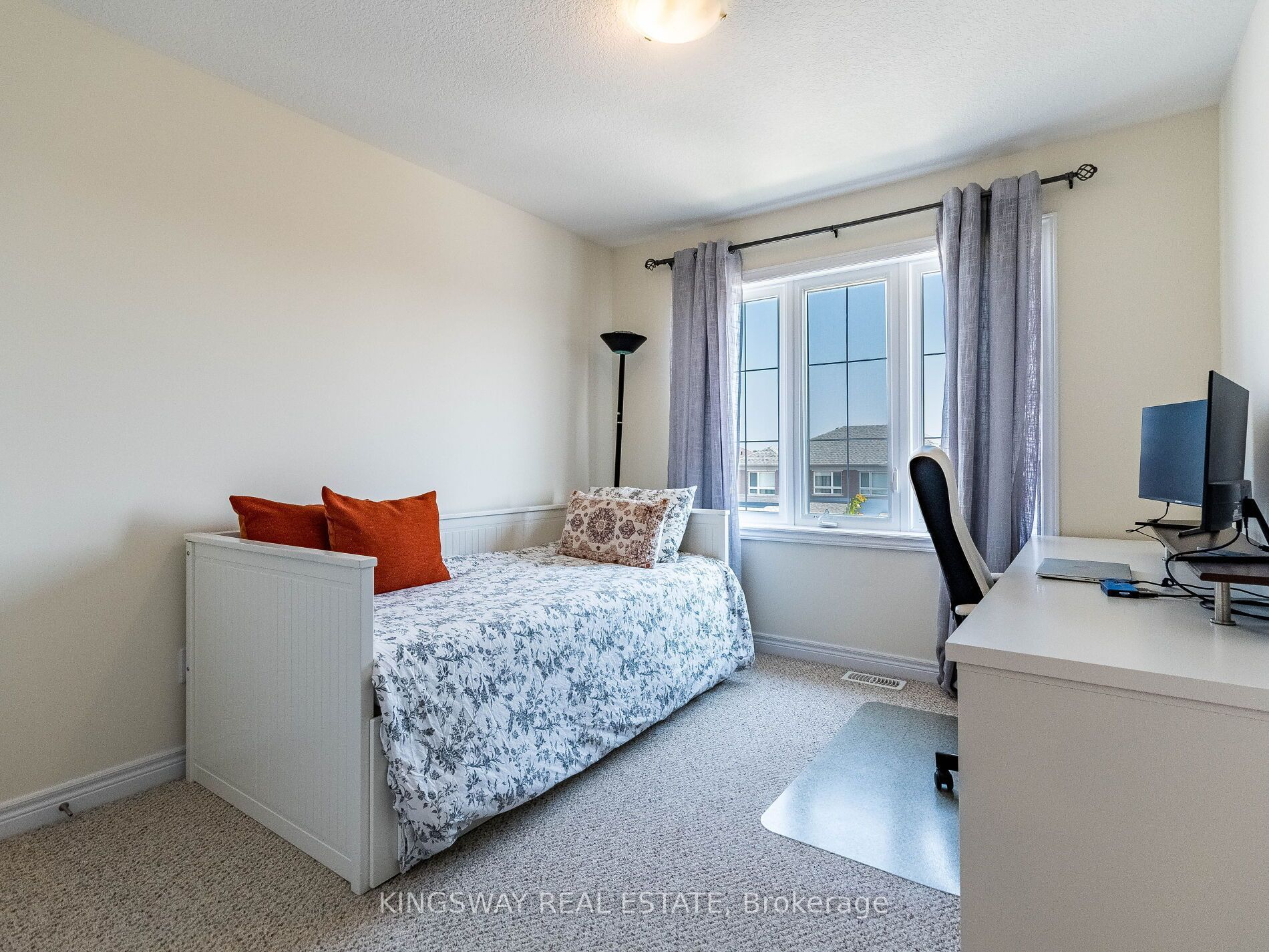 279 Skinner Road N Property Photo 16