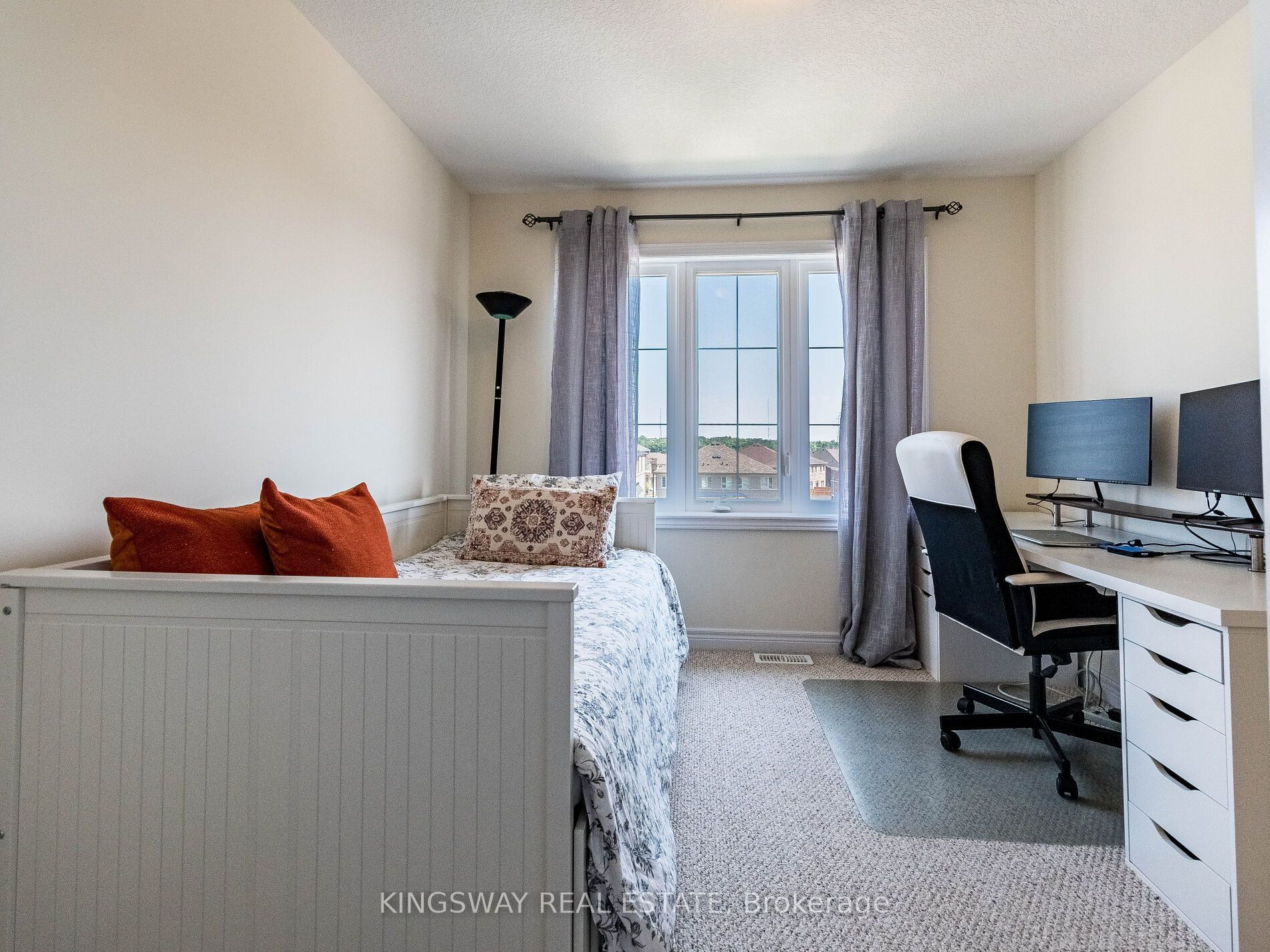 279 Skinner Road N Property Photo 17