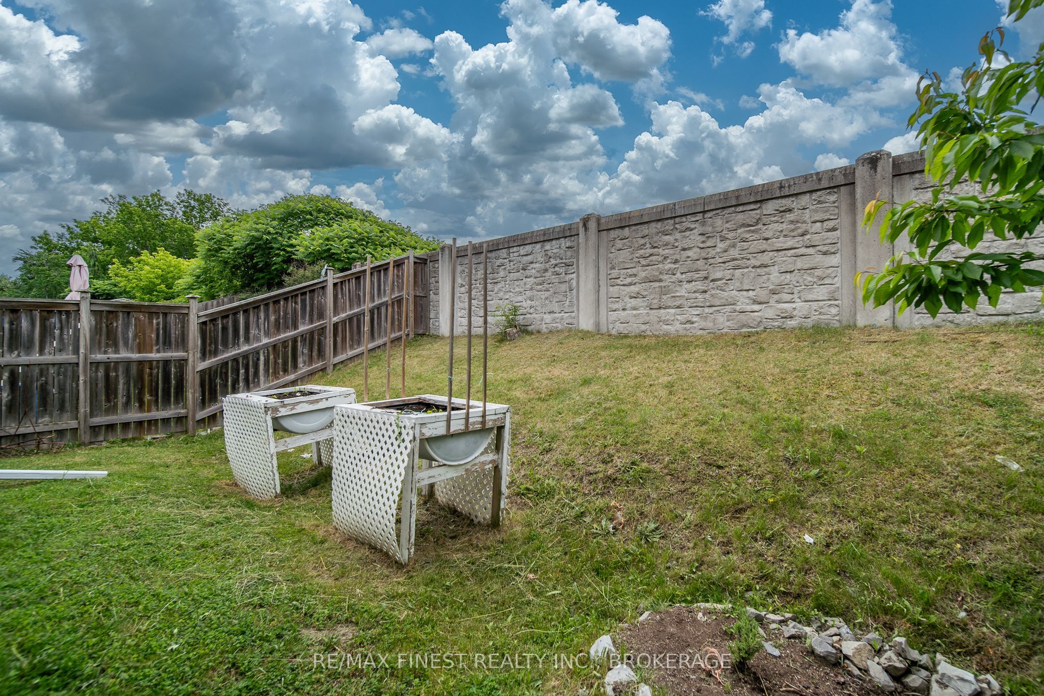 134 Briceland Street Property Photo 39