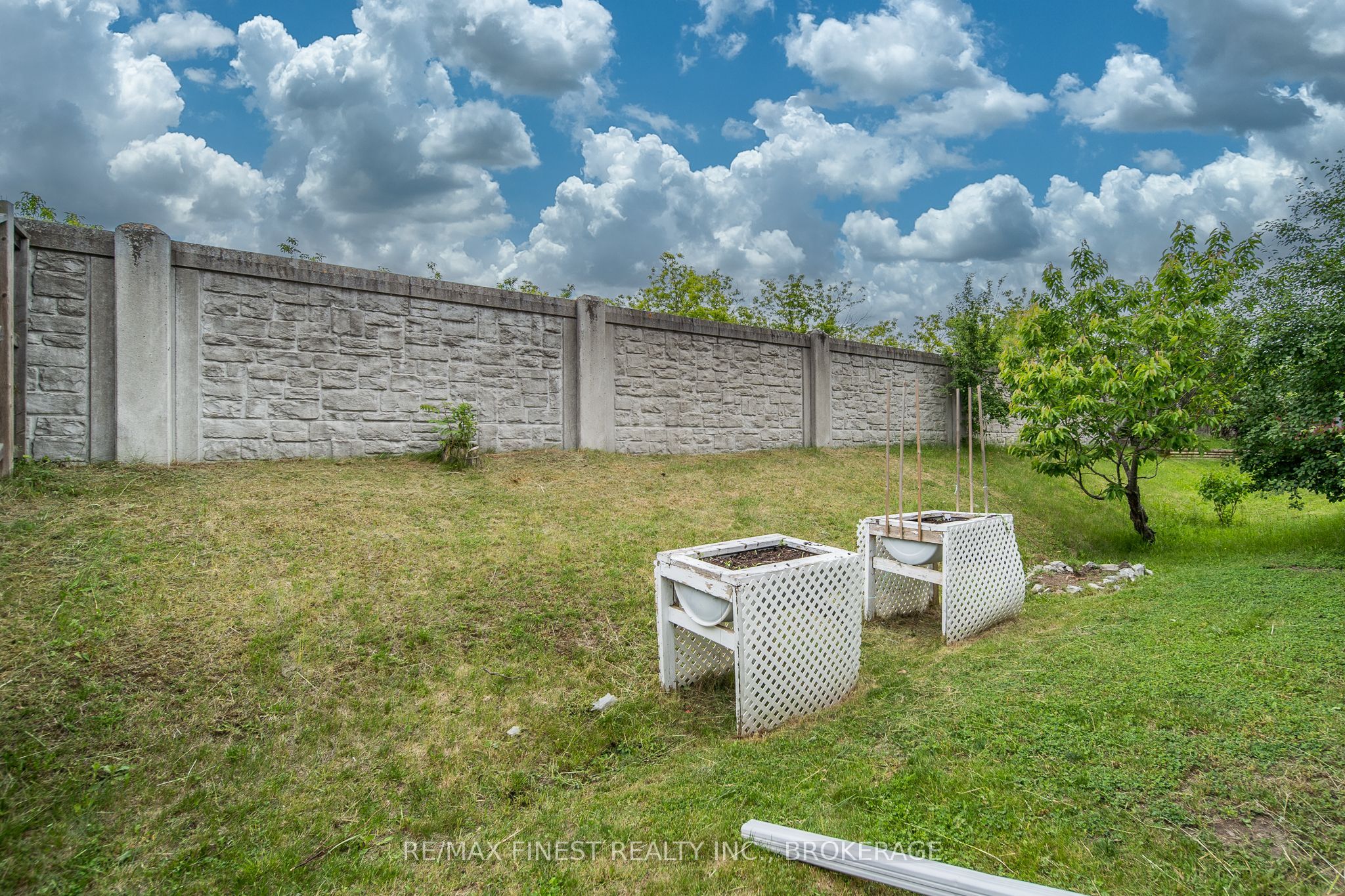 134 Briceland Street Property Photo 40