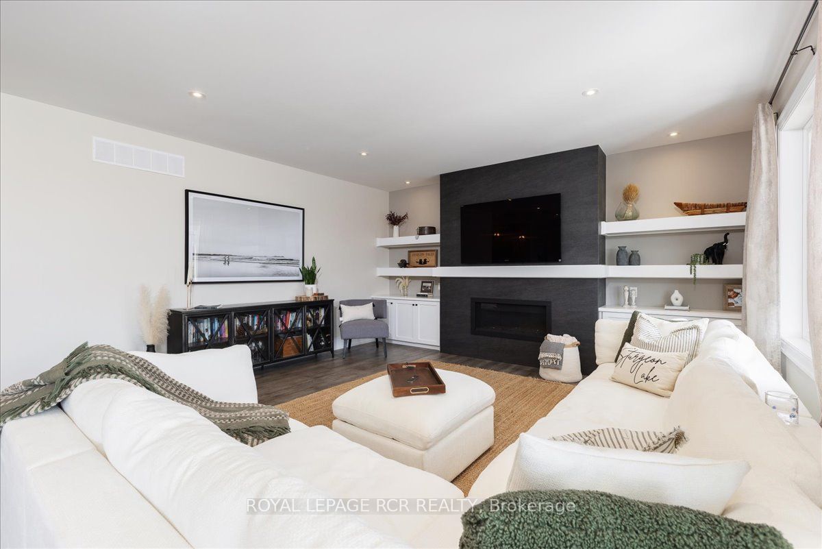 3 Nipigon Street Property Photo 13