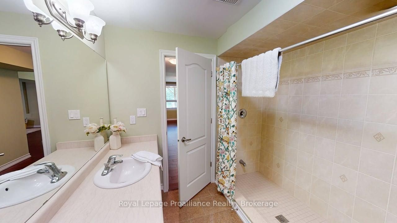 46 White Hart Lane Property Photo 30