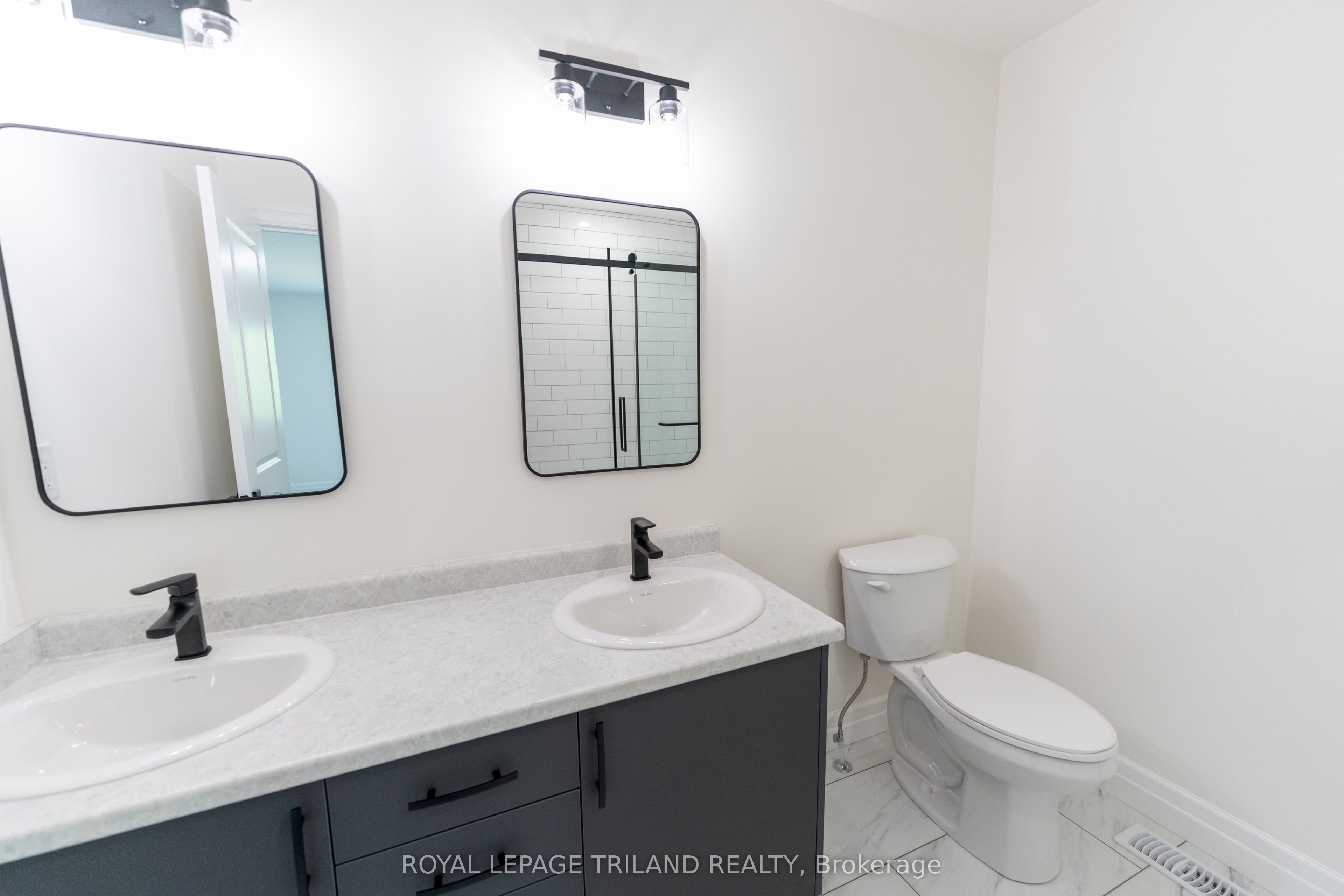 3141 River Street Property Photo 8