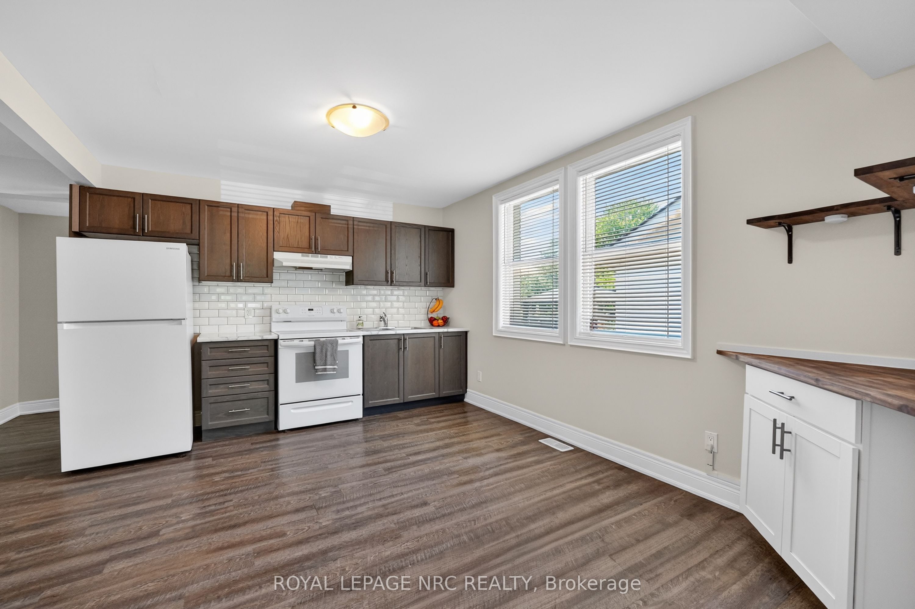 185 Catherine Street Property Photo 7