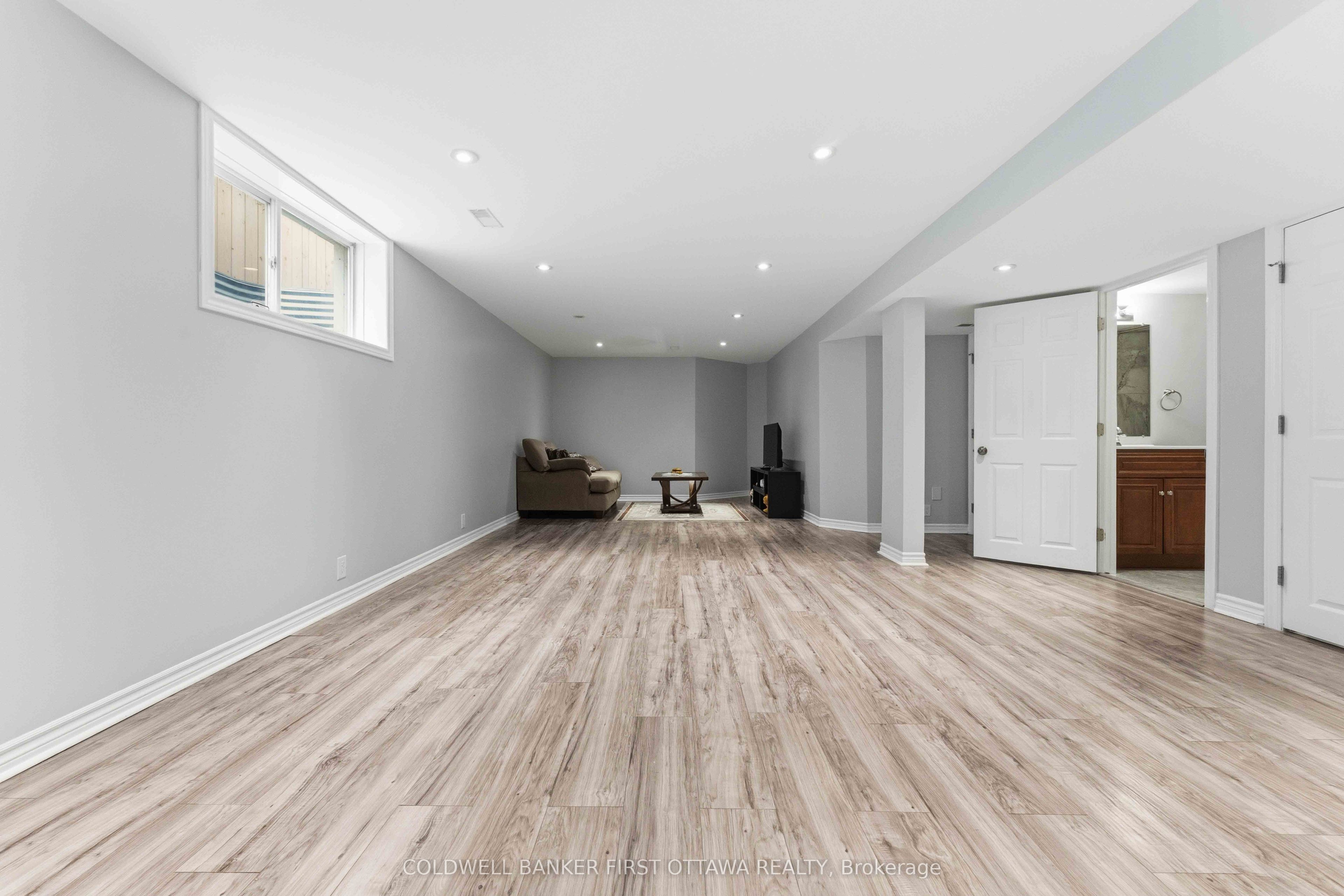 150 Strathcarron Crescent Property Photo 34