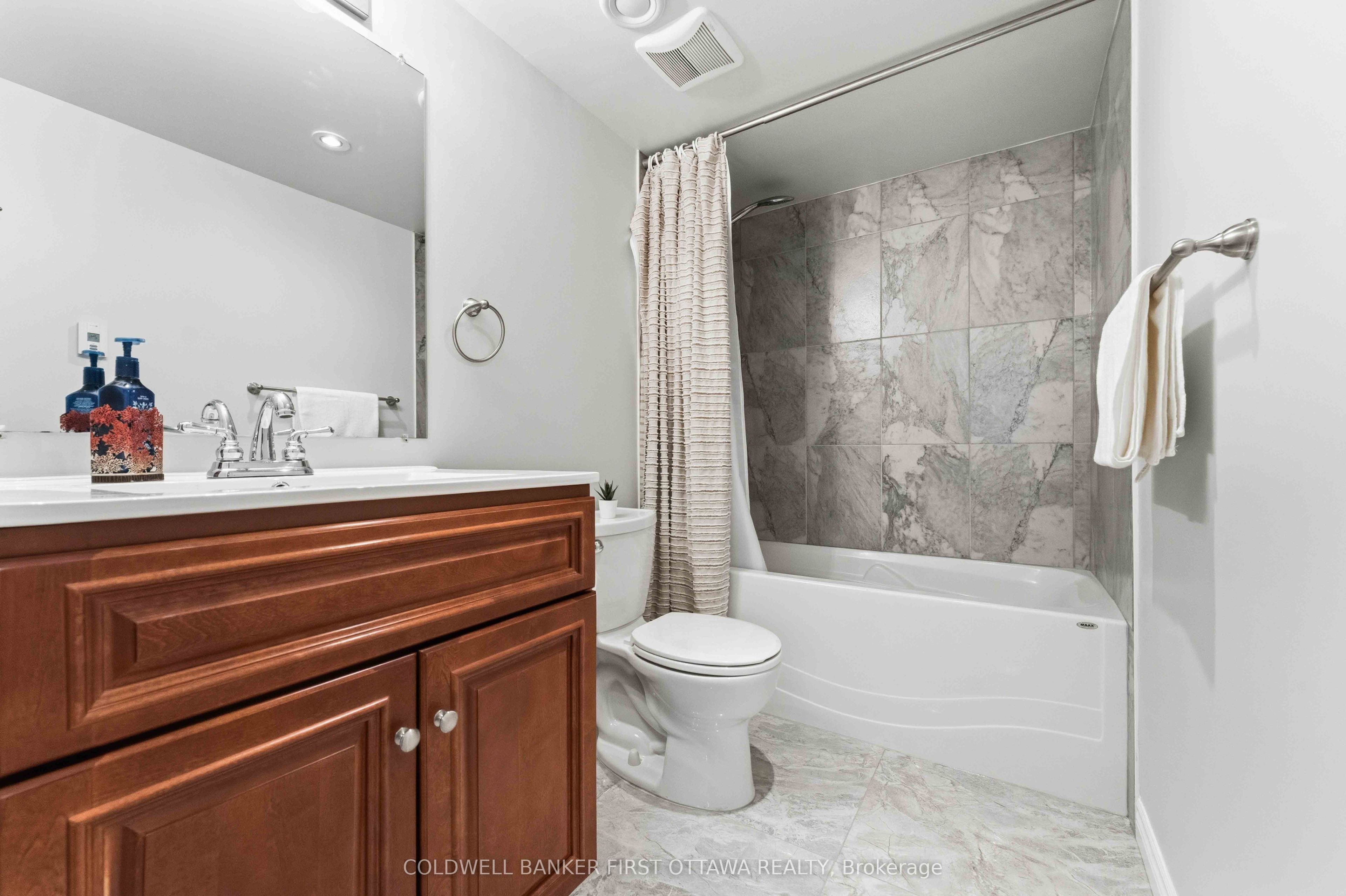 150 Strathcarron Crescent Property Photo 35
