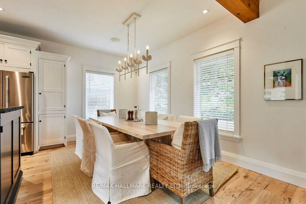 136 Snowbridge Way Property Photo 8