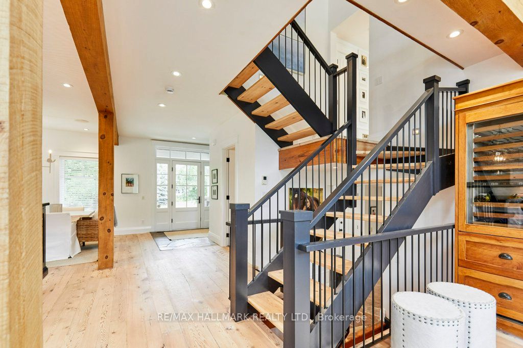 136 Snowbridge Way Property Photo 20