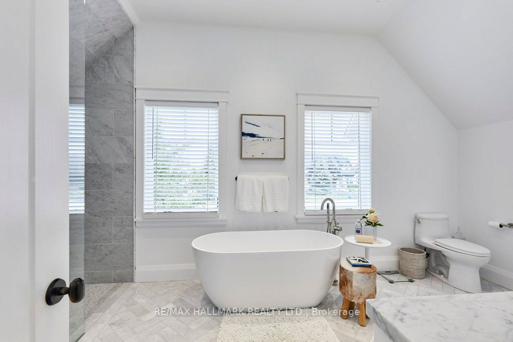 136 Snowbridge Way Property Photo 32