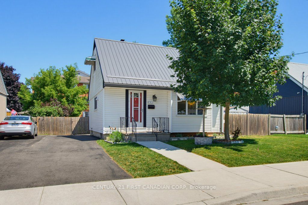 3 Parkside Drive Property Photo 1