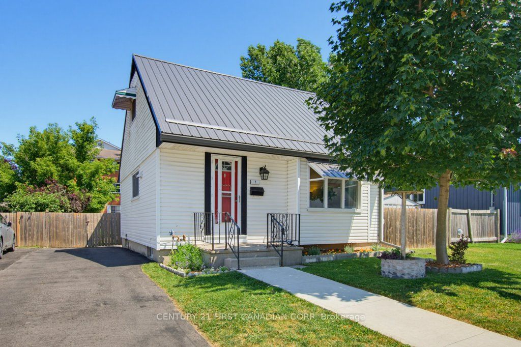 3 Parkside Drive Property Photo 2