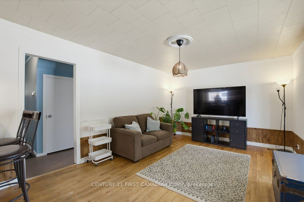 3 Parkside Drive Property Photo 7