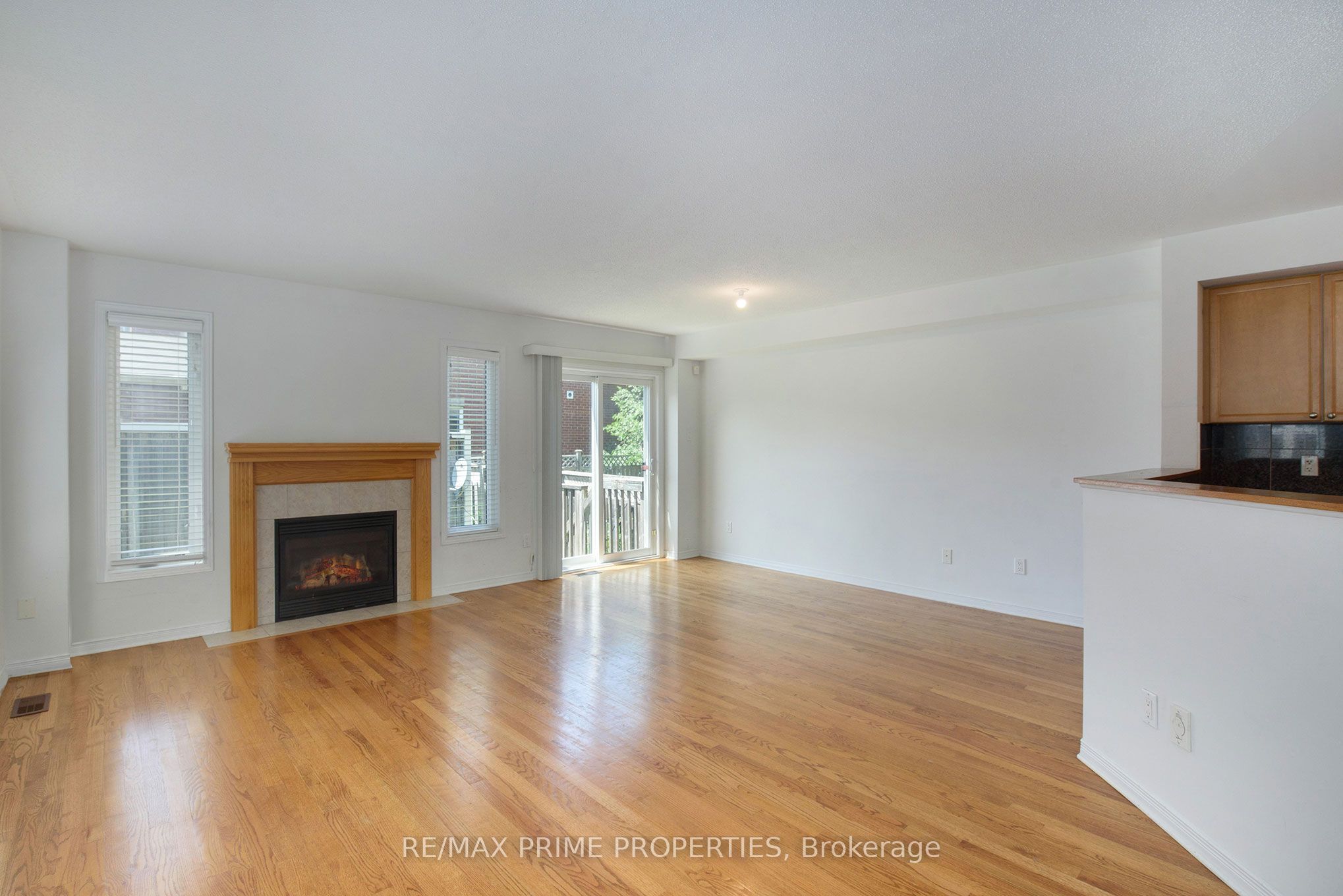 201 Freedom Private Property Photo 5