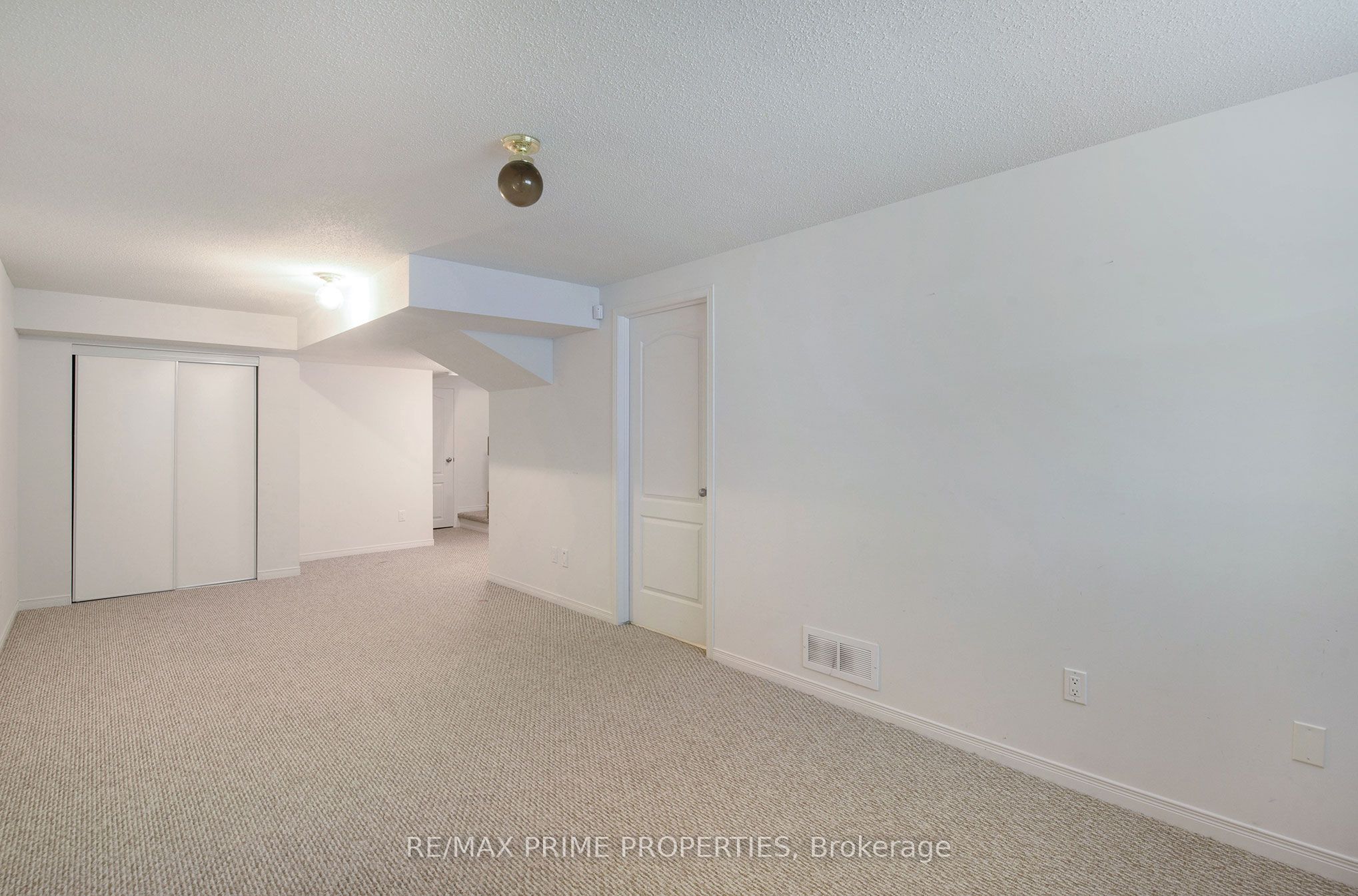 201 Freedom Private Property Photo 16
