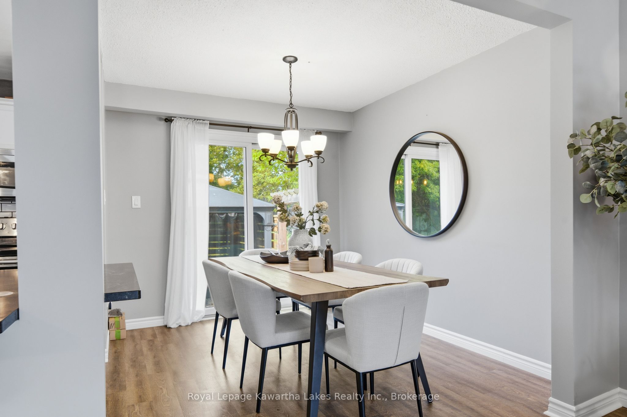 449 William Street N Property Photo 23