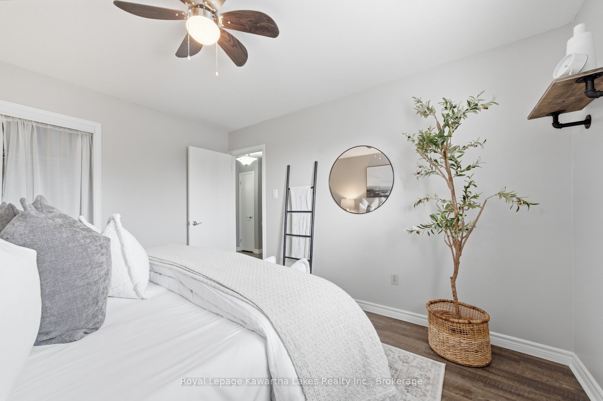 449 William Street N Property Photo 26