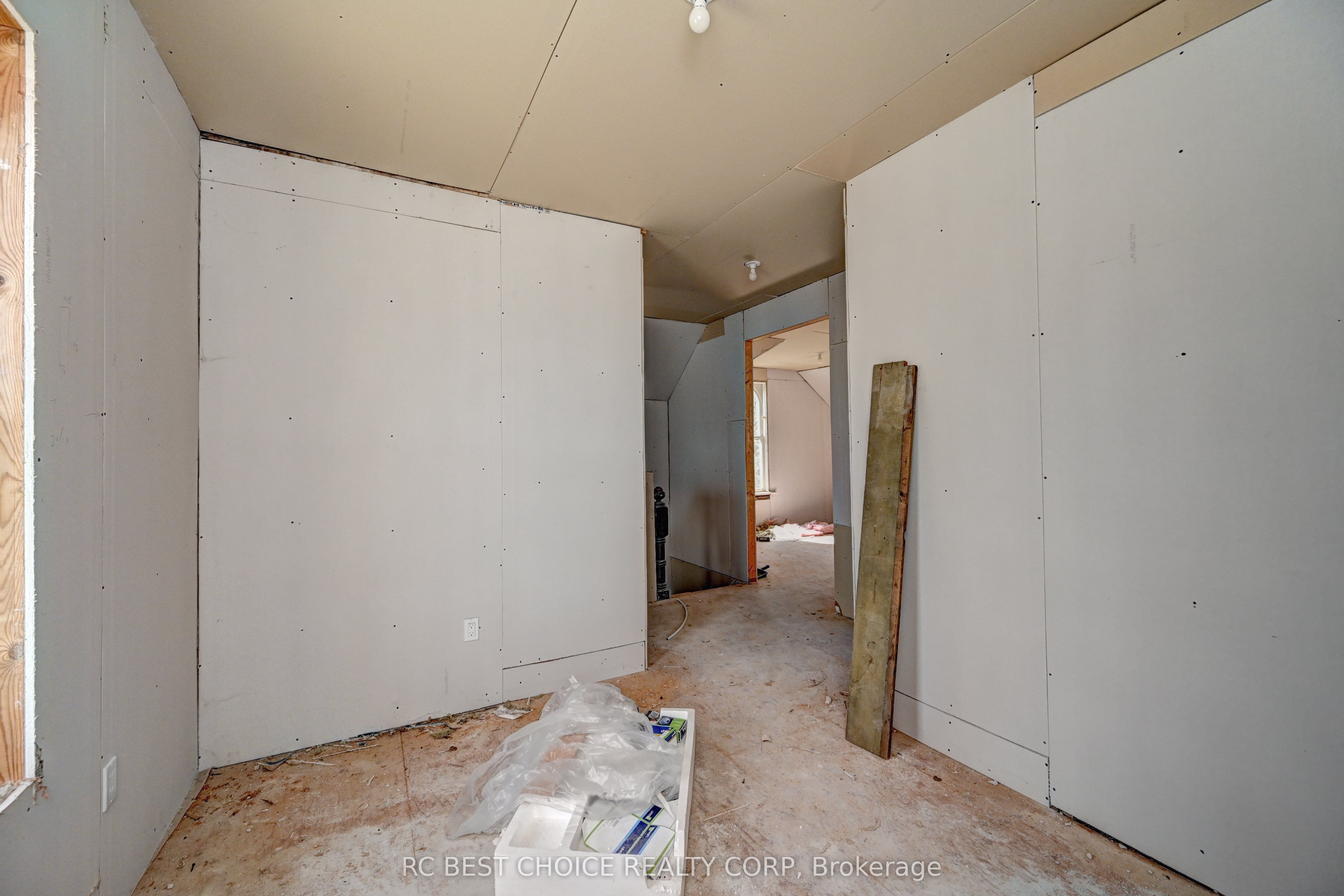 263-265 Mill Street Property Photo 19