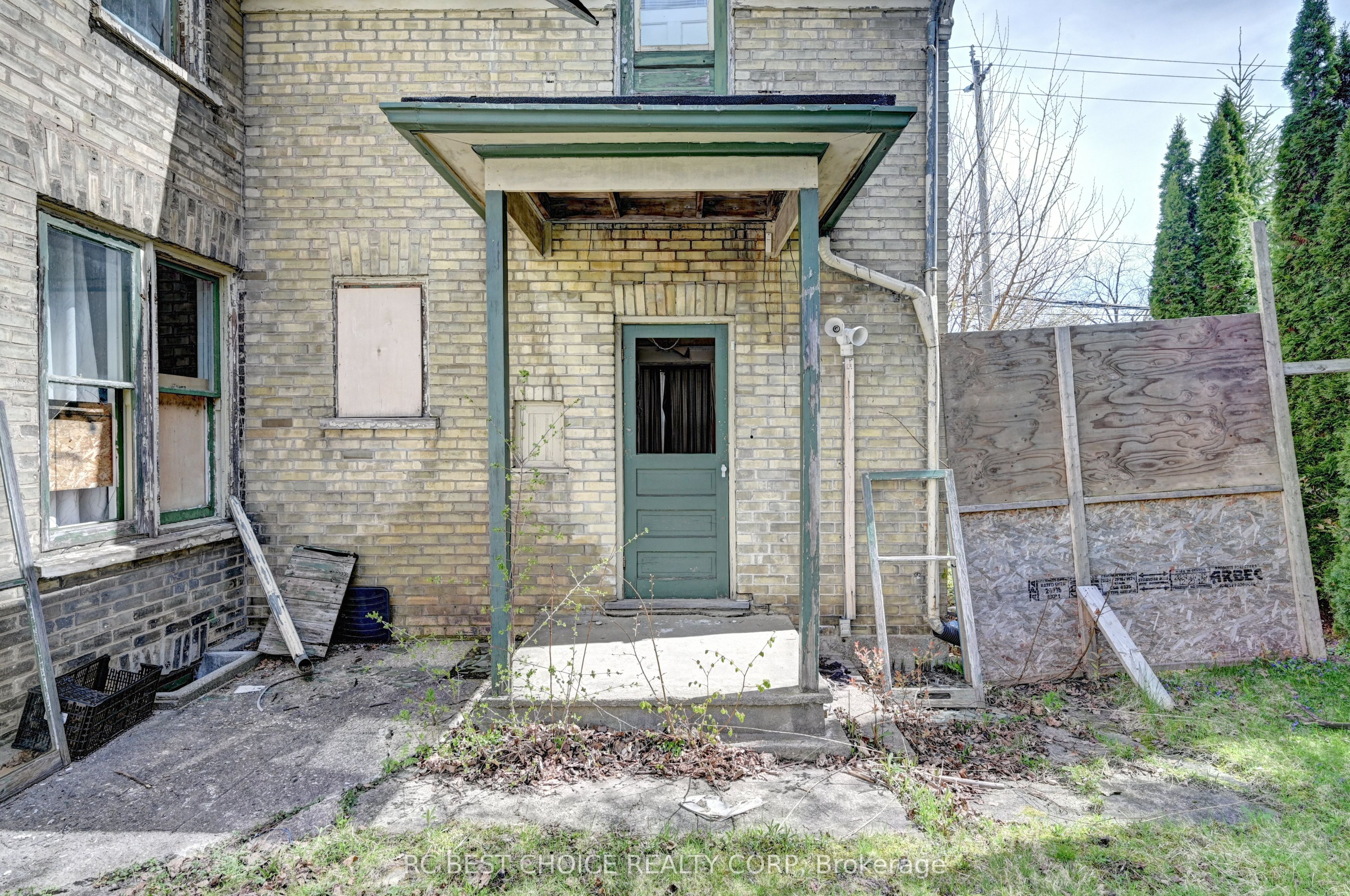 263-265 Mill Street Property Photo 35