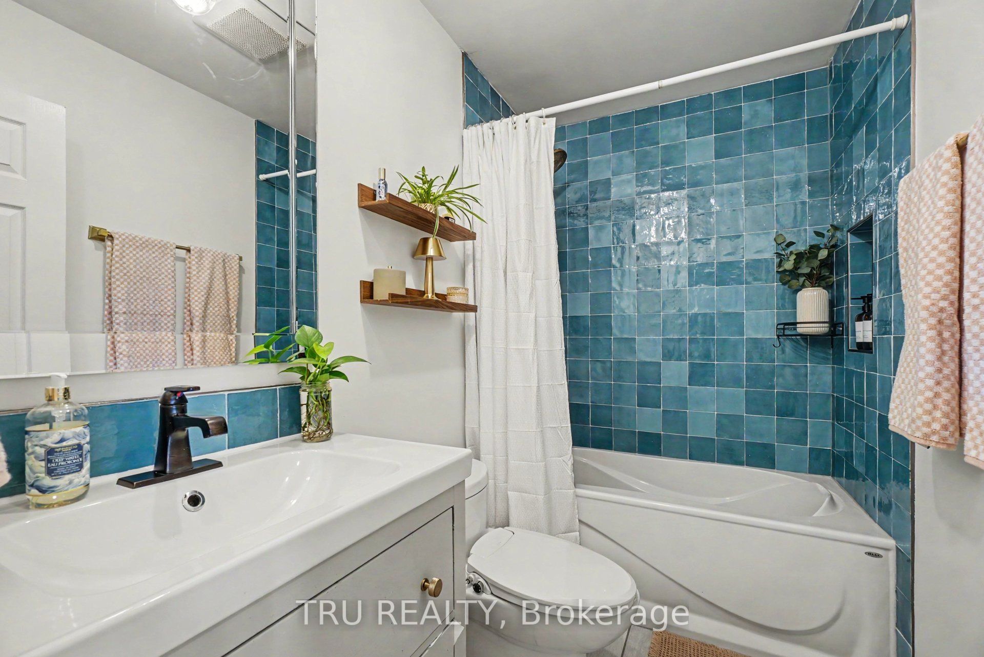 1275 Woodside Drive Property Photo 15