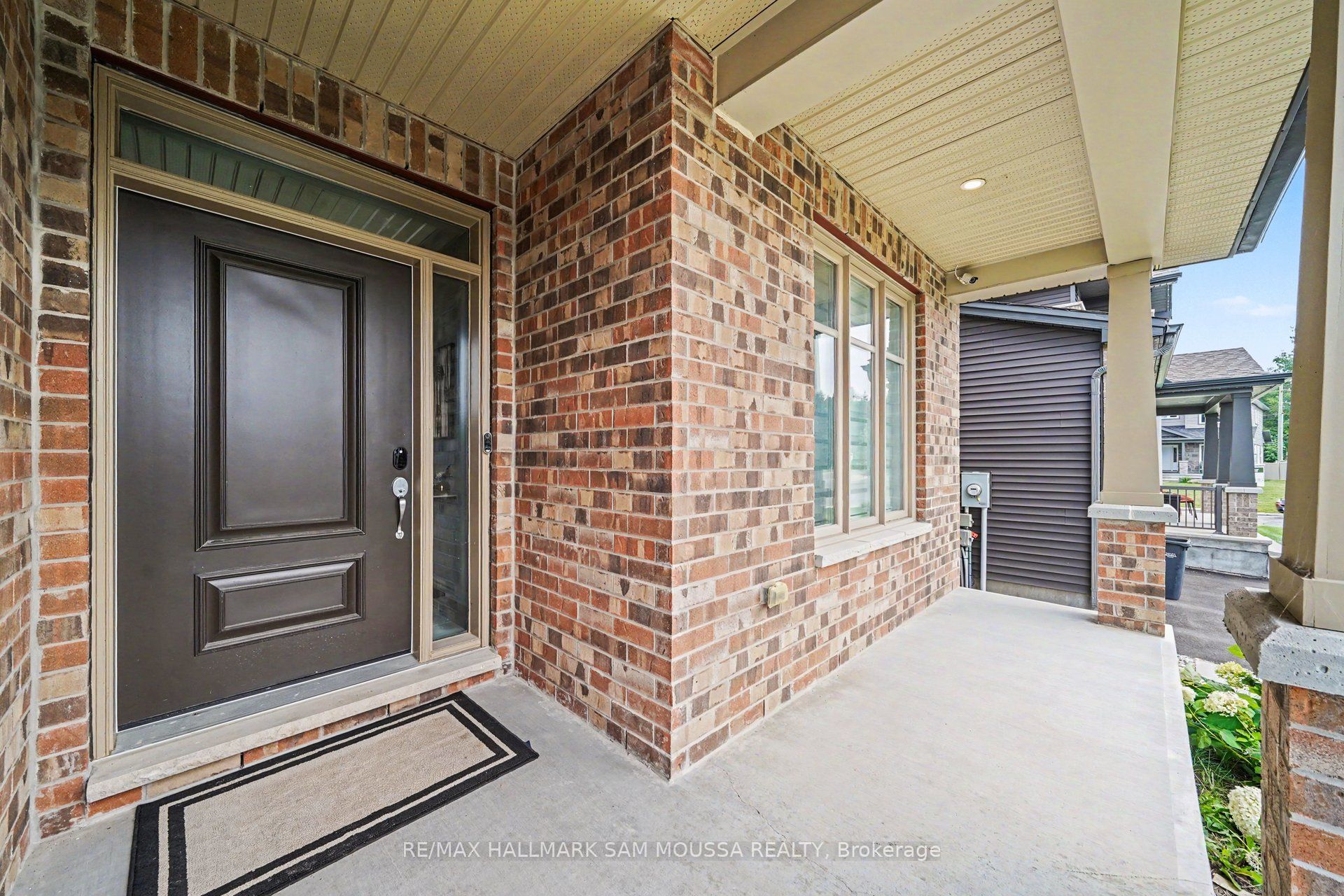 490 Central Park Boulevard Property Photo 5