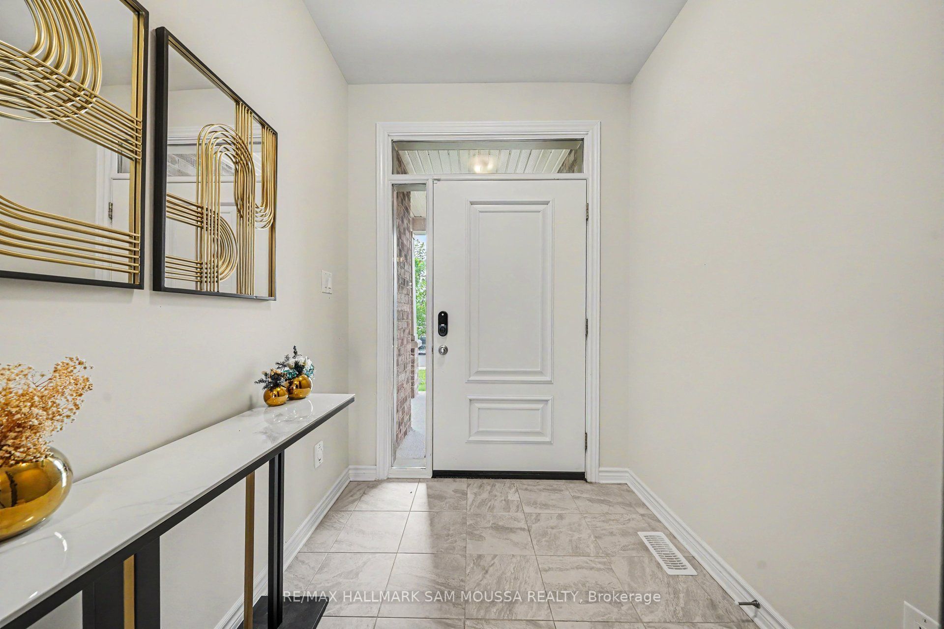 490 Central Park Boulevard Property Photo 6