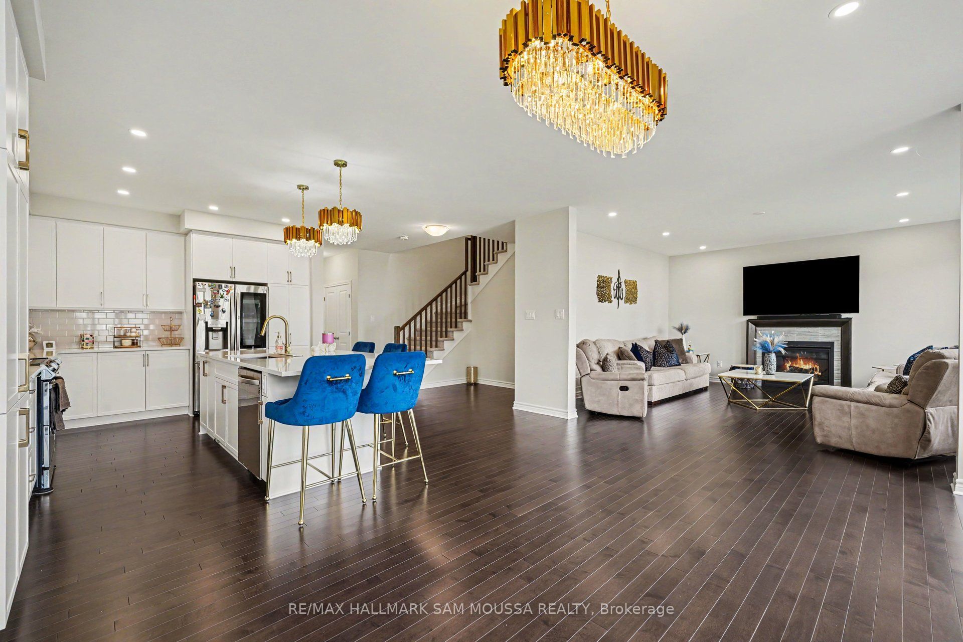 490 Central Park Boulevard Property Photo 15