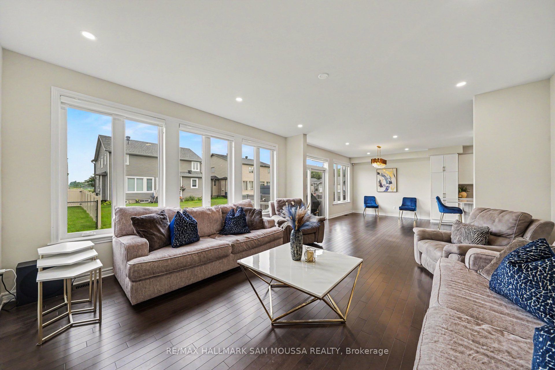 490 Central Park Boulevard Property Photo 16