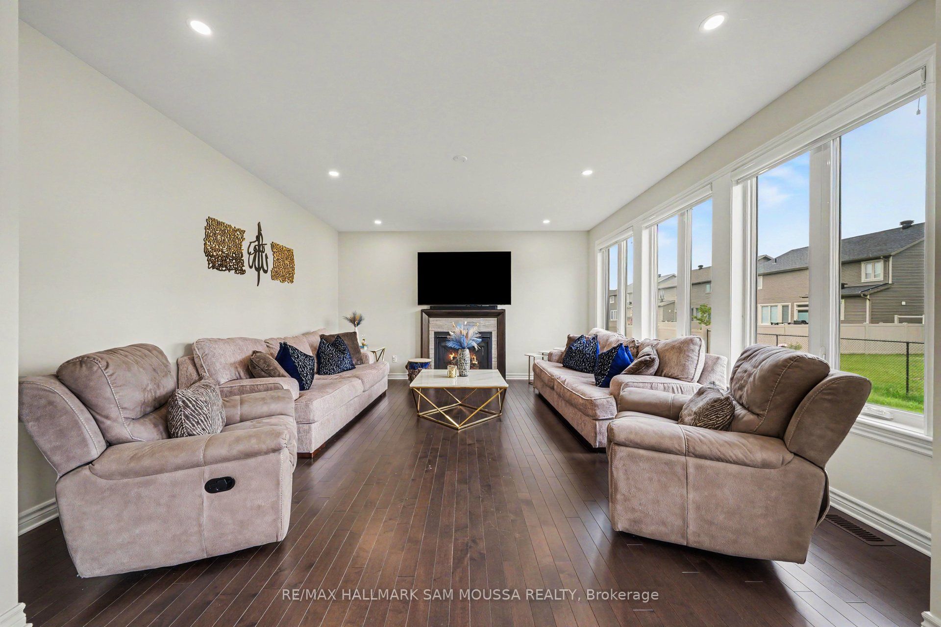 490 Central Park Boulevard Property Photo 17