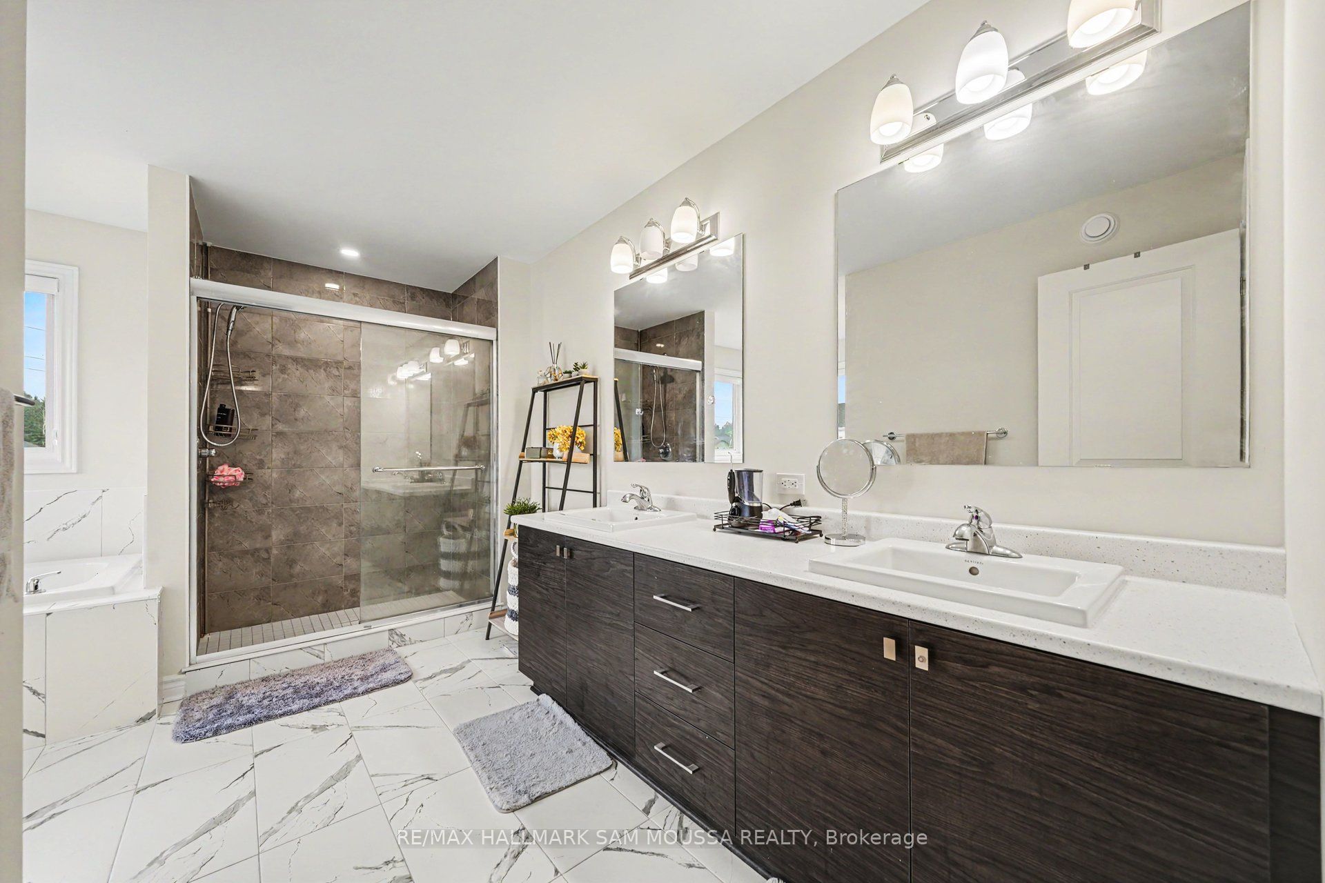 490 Central Park Boulevard Property Photo 30