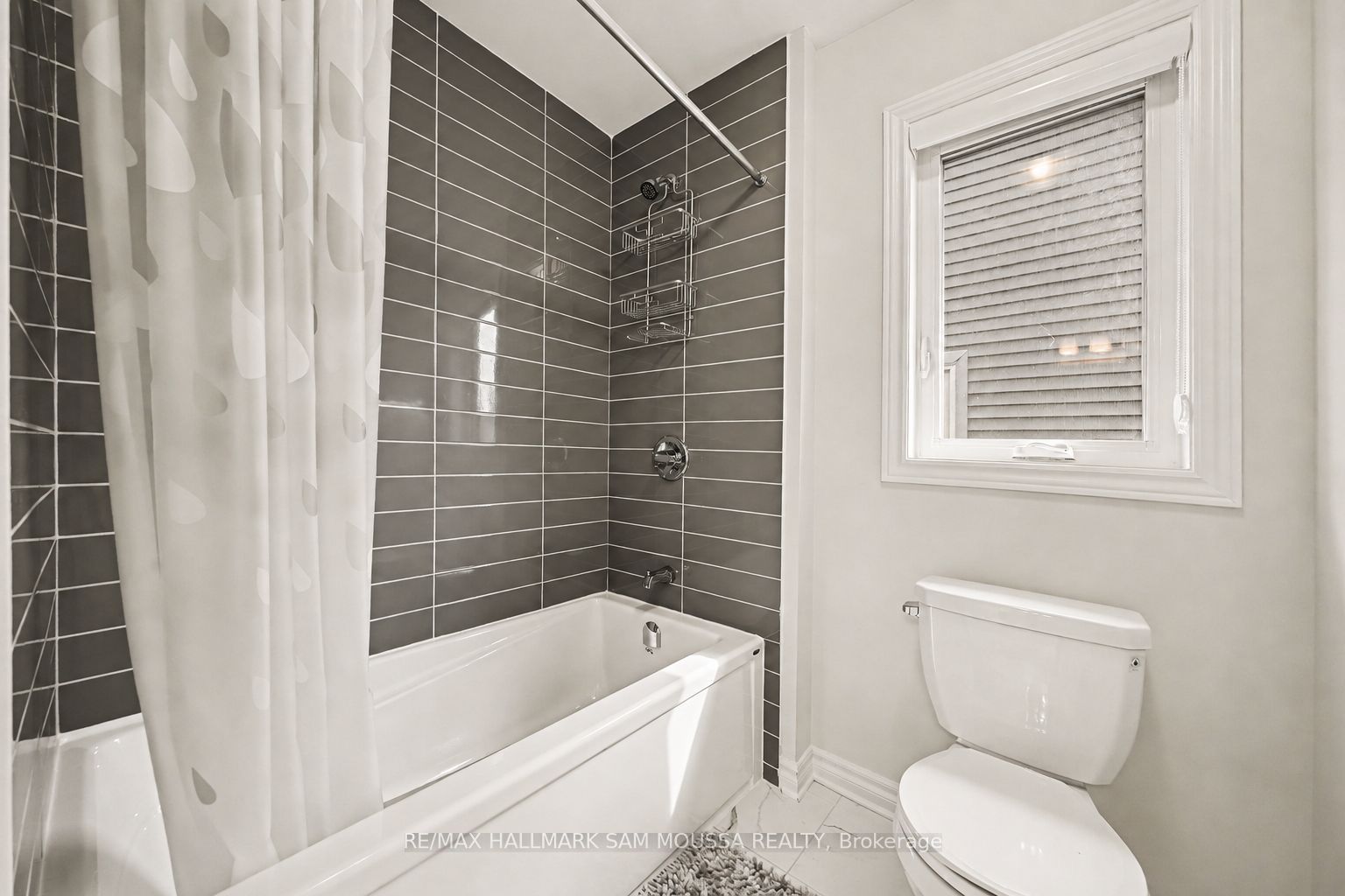 490 Central Park Boulevard Property Photo 35
