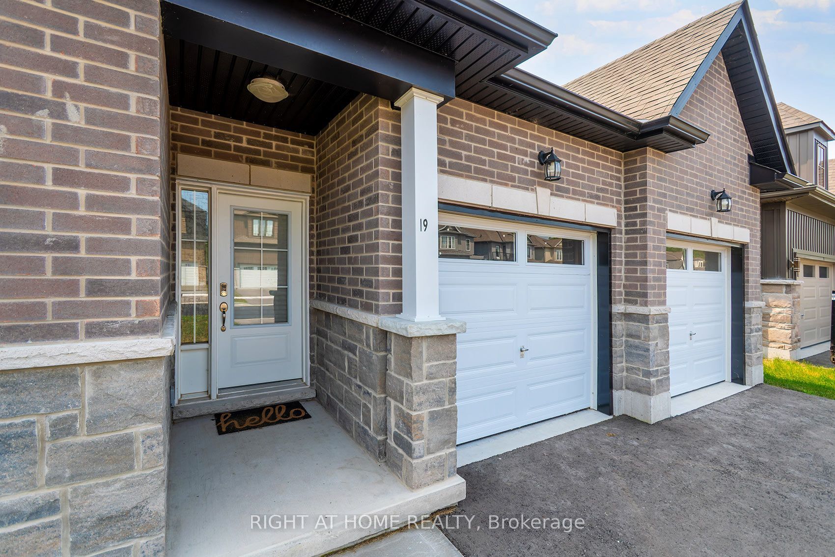 19 Hillcroft Way Property Photo 5