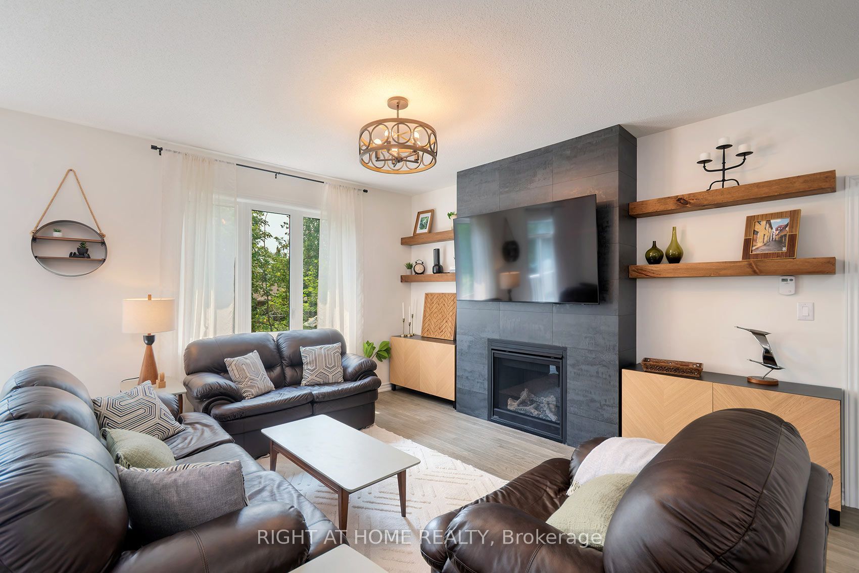 19 Hillcroft Way Property Photo 8
