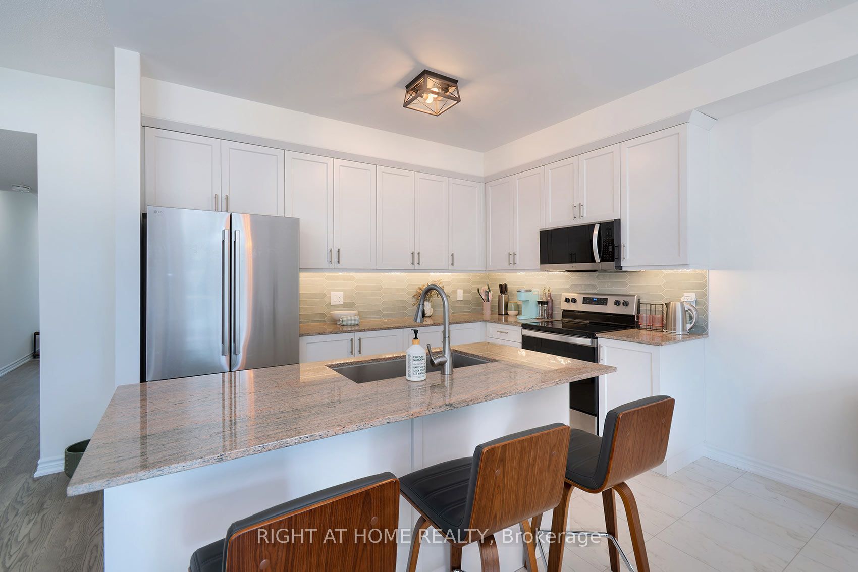 19 Hillcroft Way Property Photo 12
