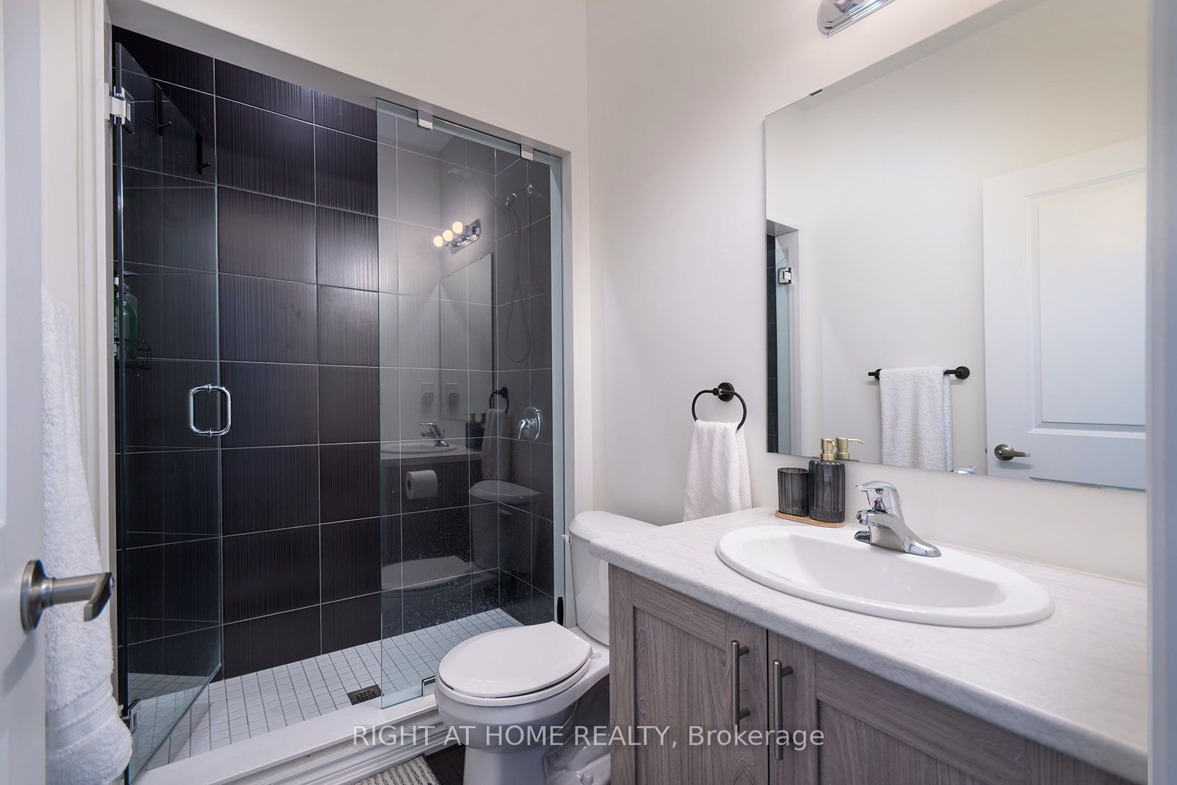 19 Hillcroft Way Property Photo 27