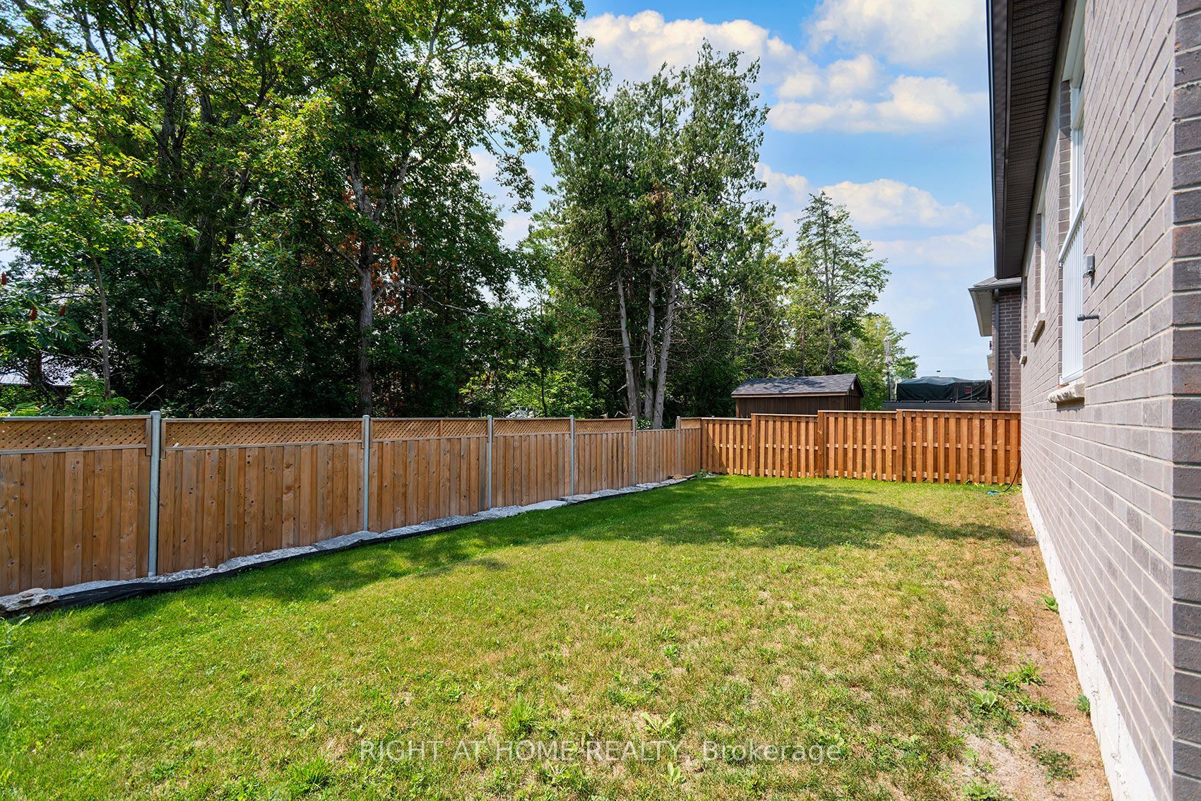 19 Hillcroft Way Property Photo 31