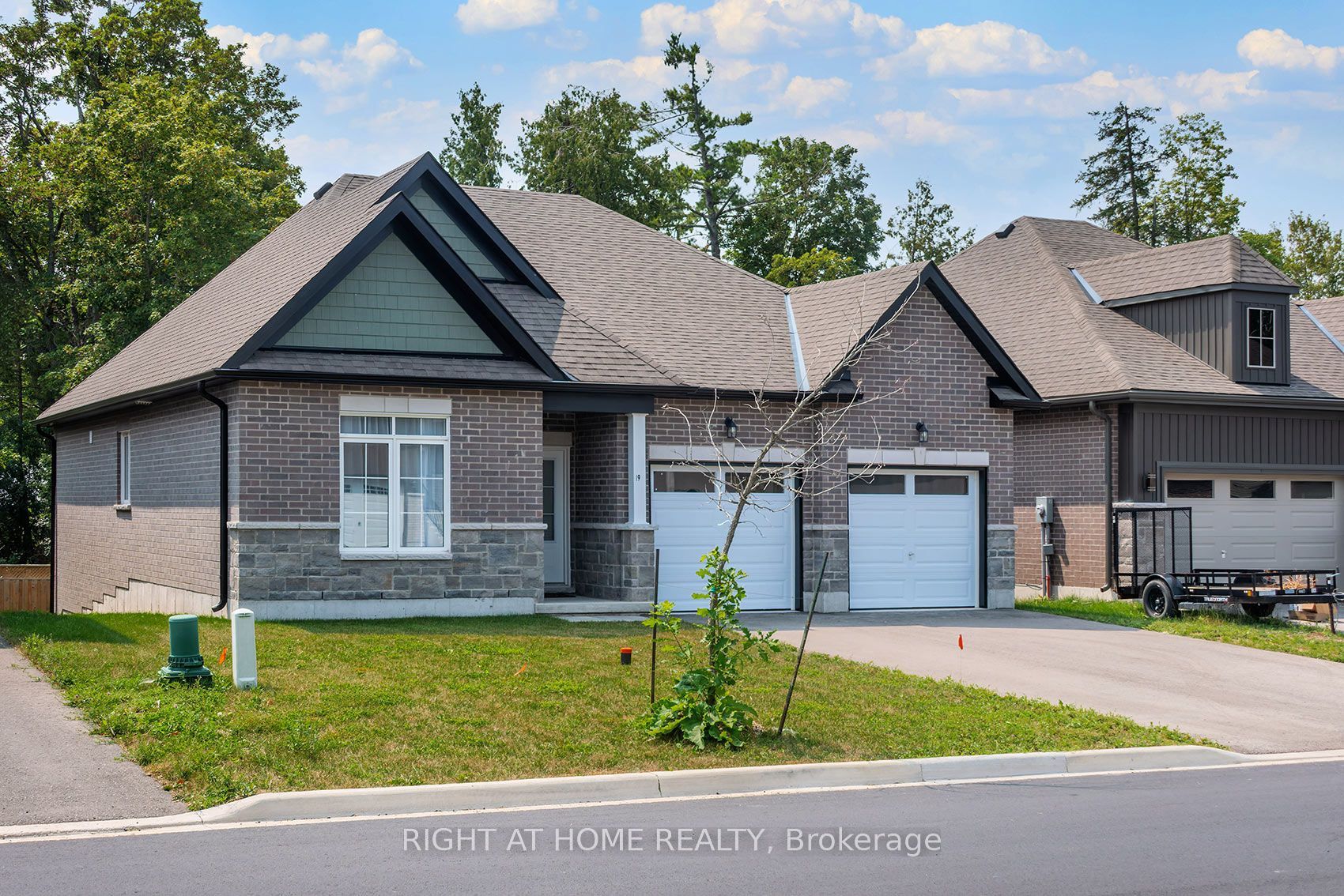 19 Hillcroft Way Property Photo 35
