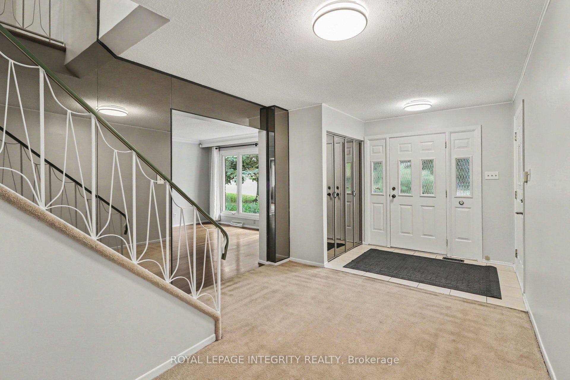 1291 Lampman Crescent Property Photo 3