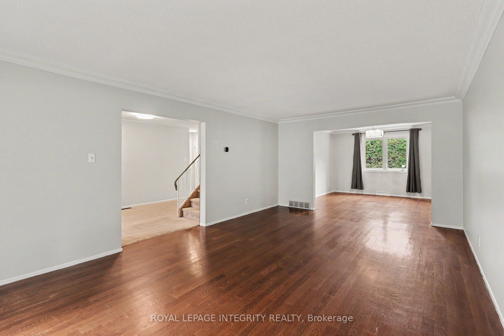 1291 Lampman Crescent Property Photo 4