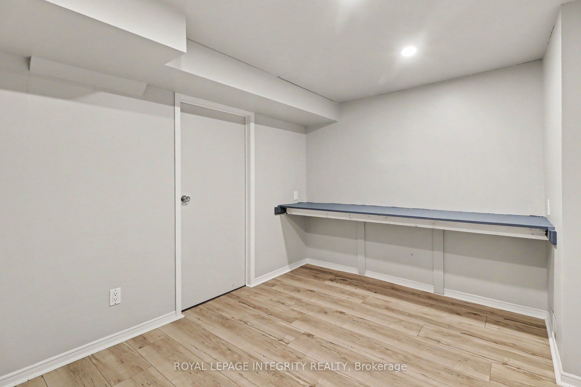 1291 Lampman Crescent Property Photo 26