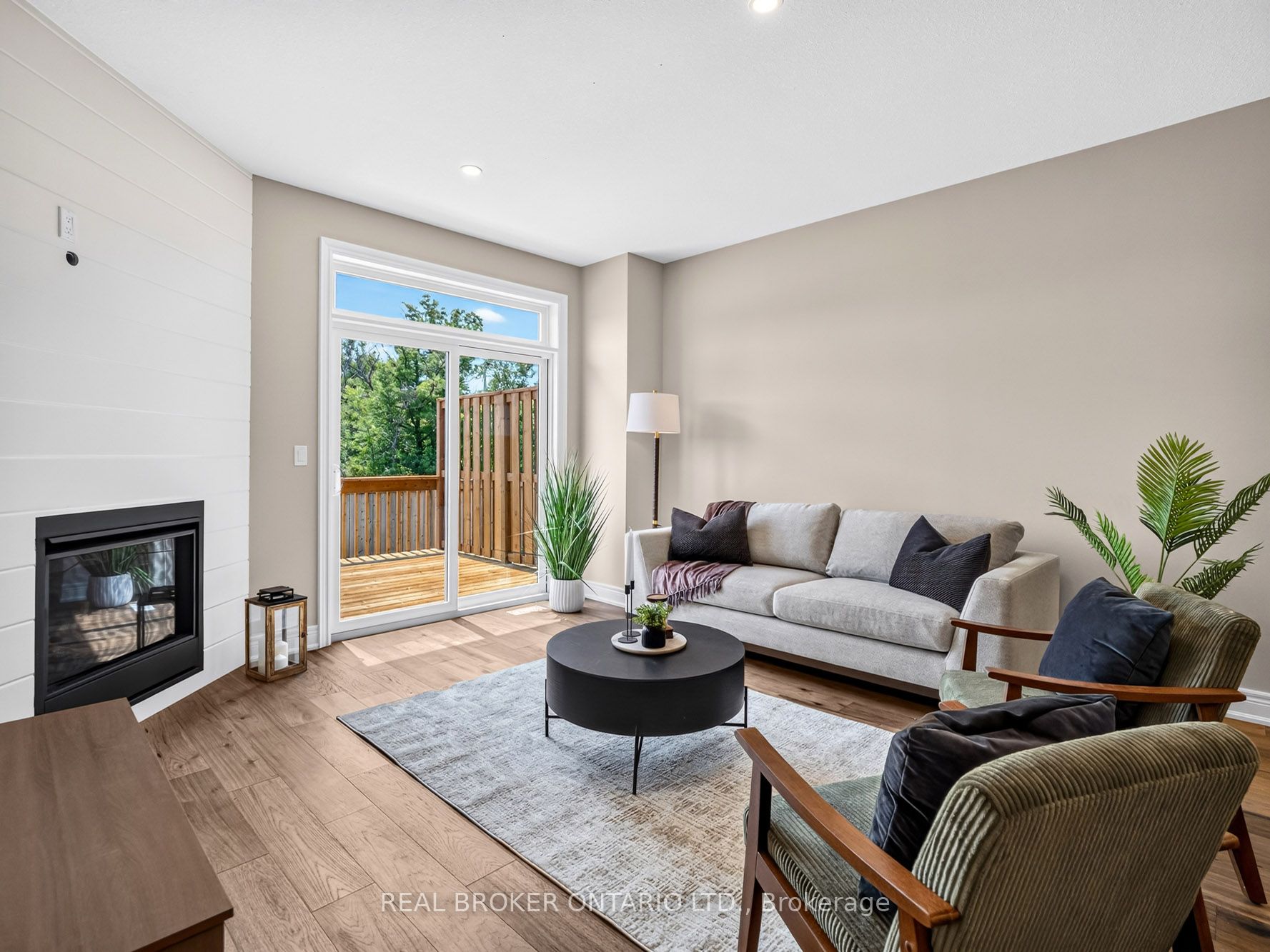 20 Austin Drive Property Photo 6