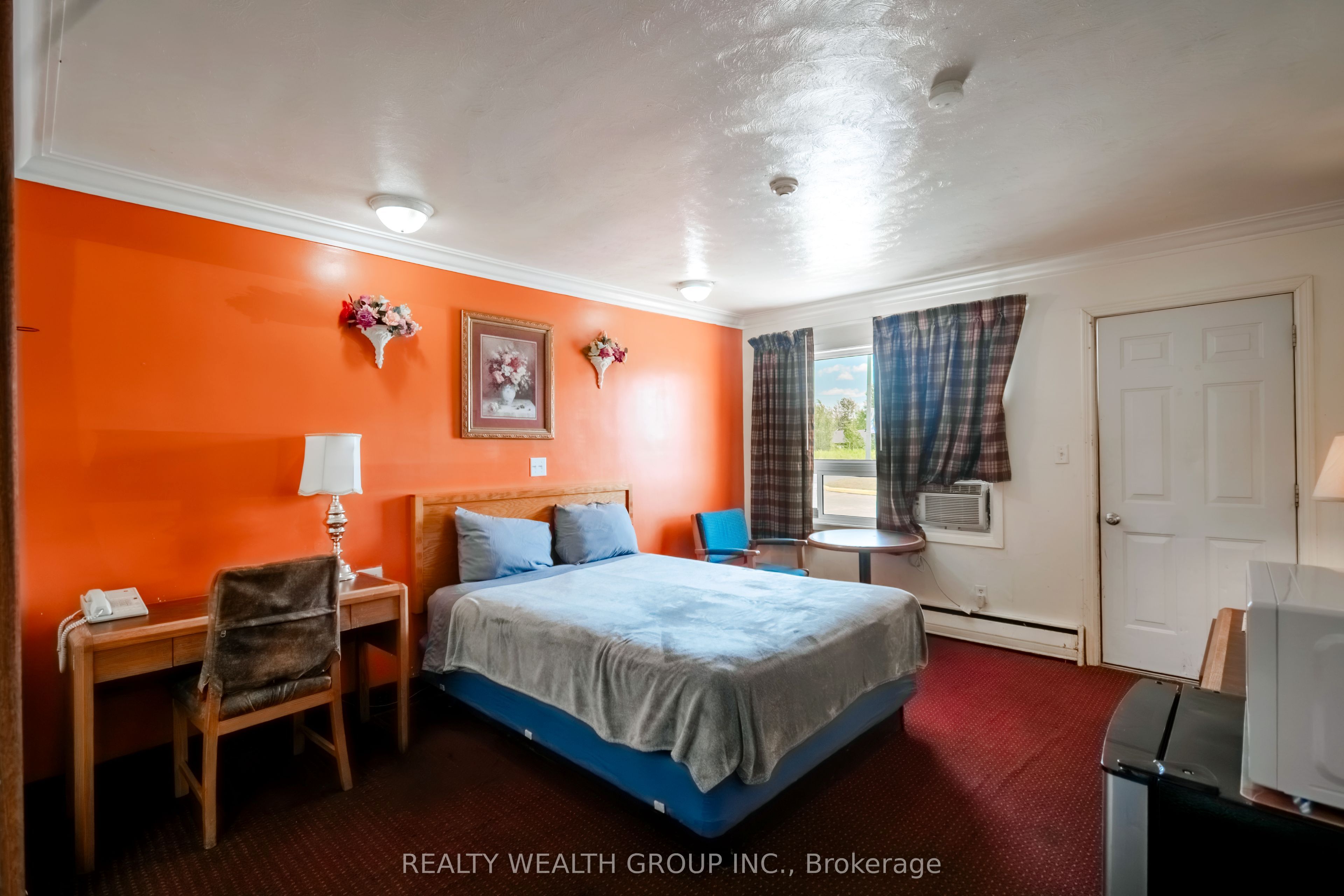 175 Front Street Property Photo 8