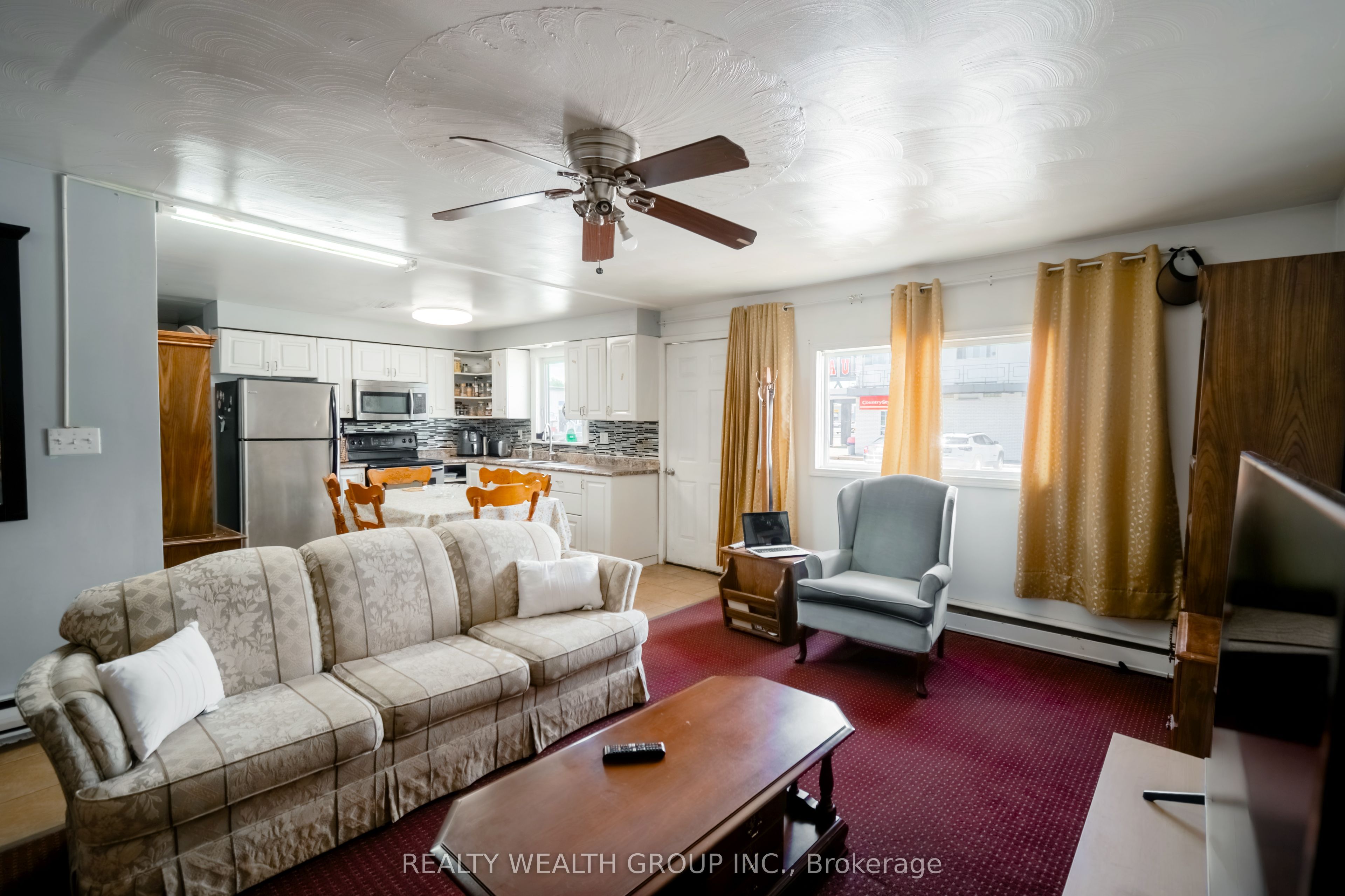 175 Front Street Property Photo 20
