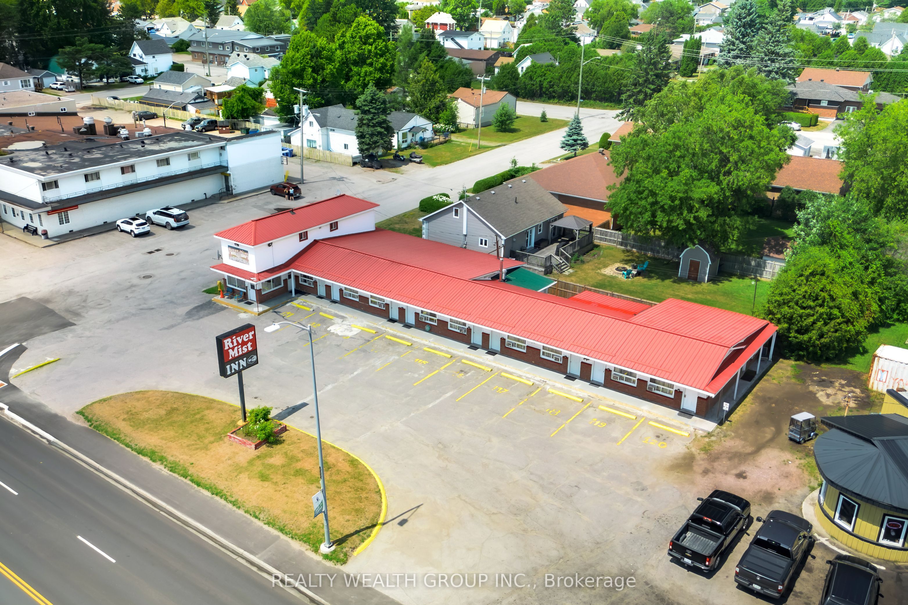 175 Front Street Property Photo 40