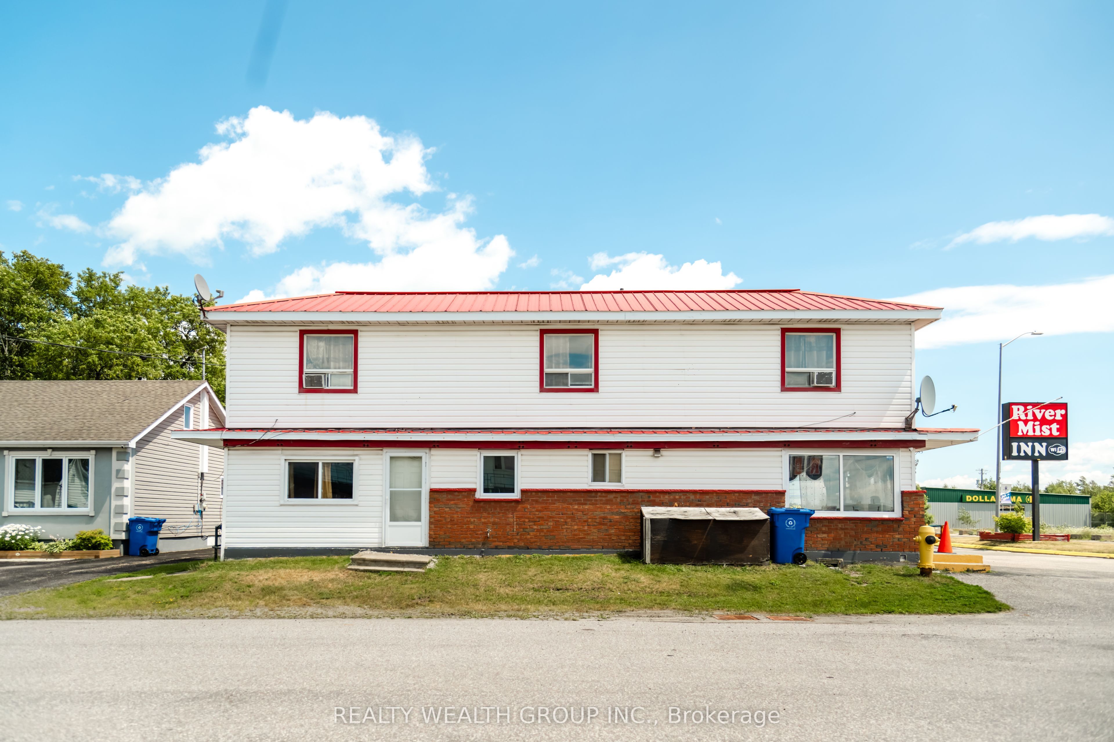 175 Front Street Property Photo 45