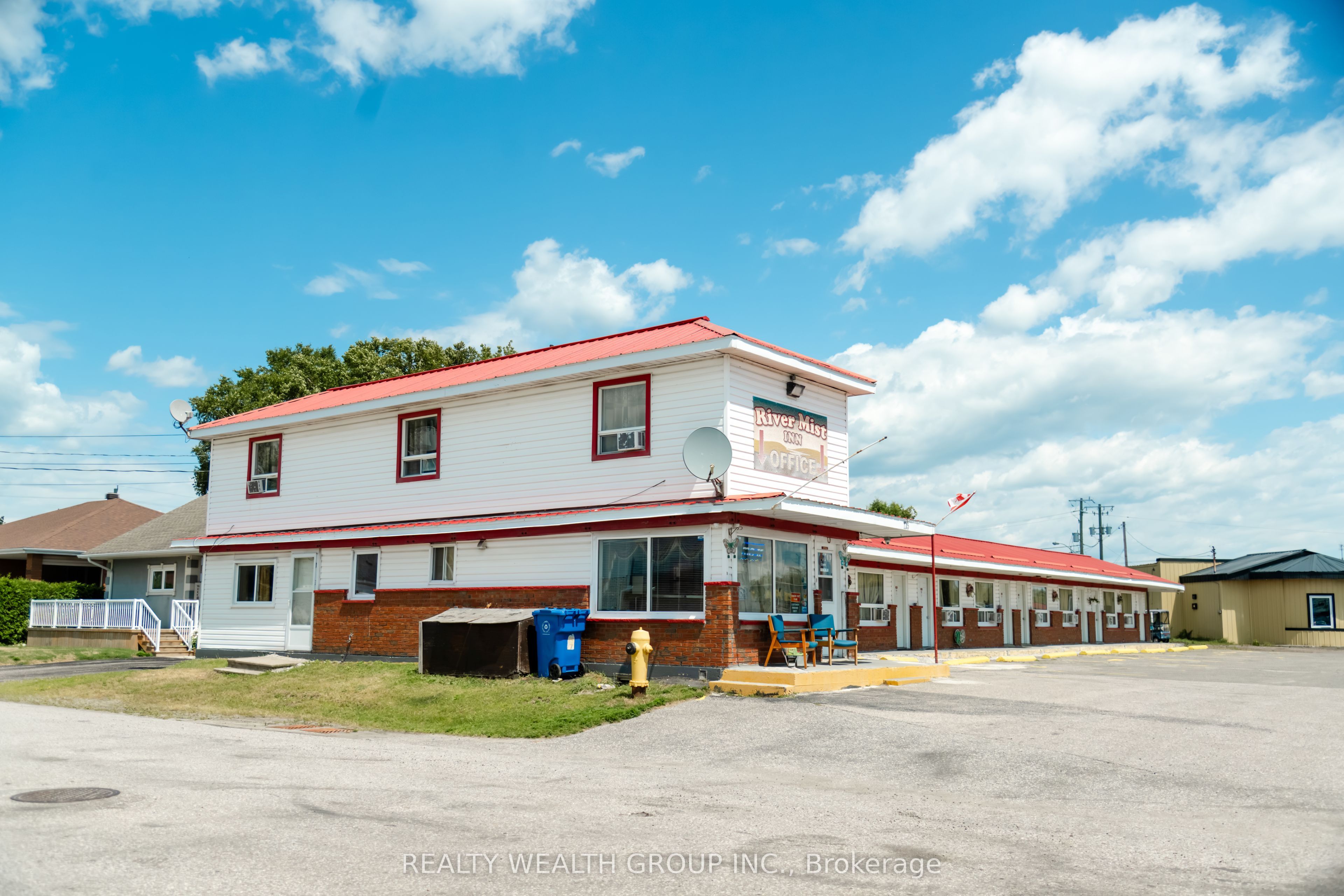 175 Front Street Property Photo 47