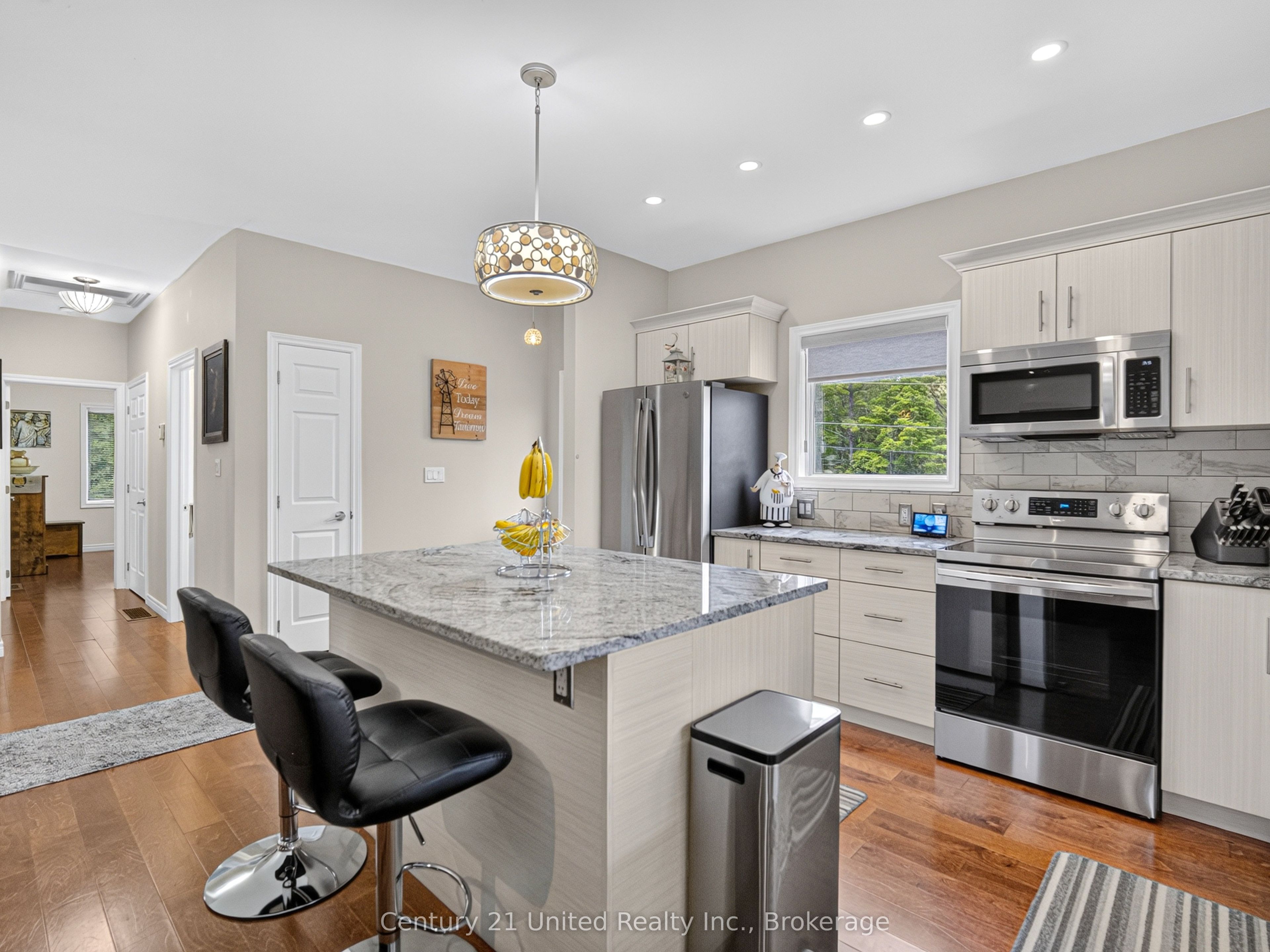 2995 12th Line E Property Photo 11