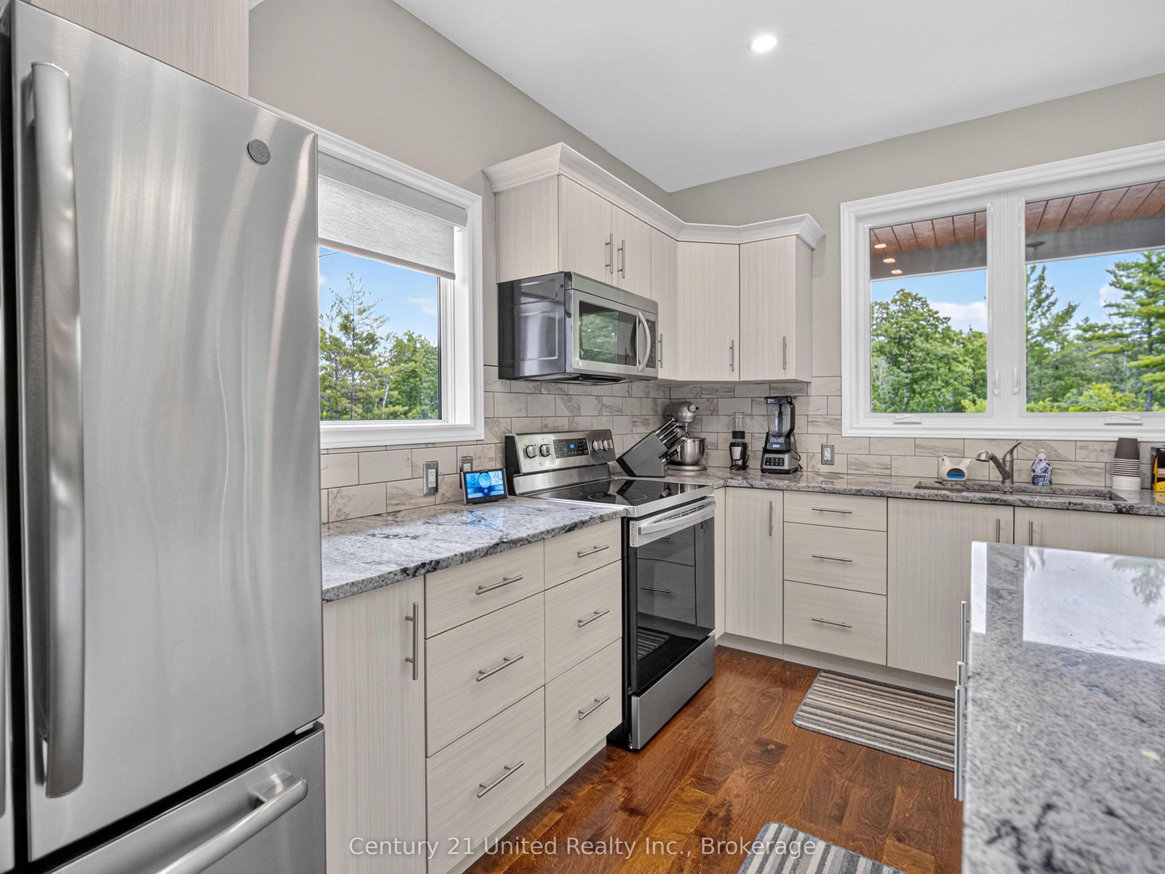 2995 12th Line E Property Photo 12