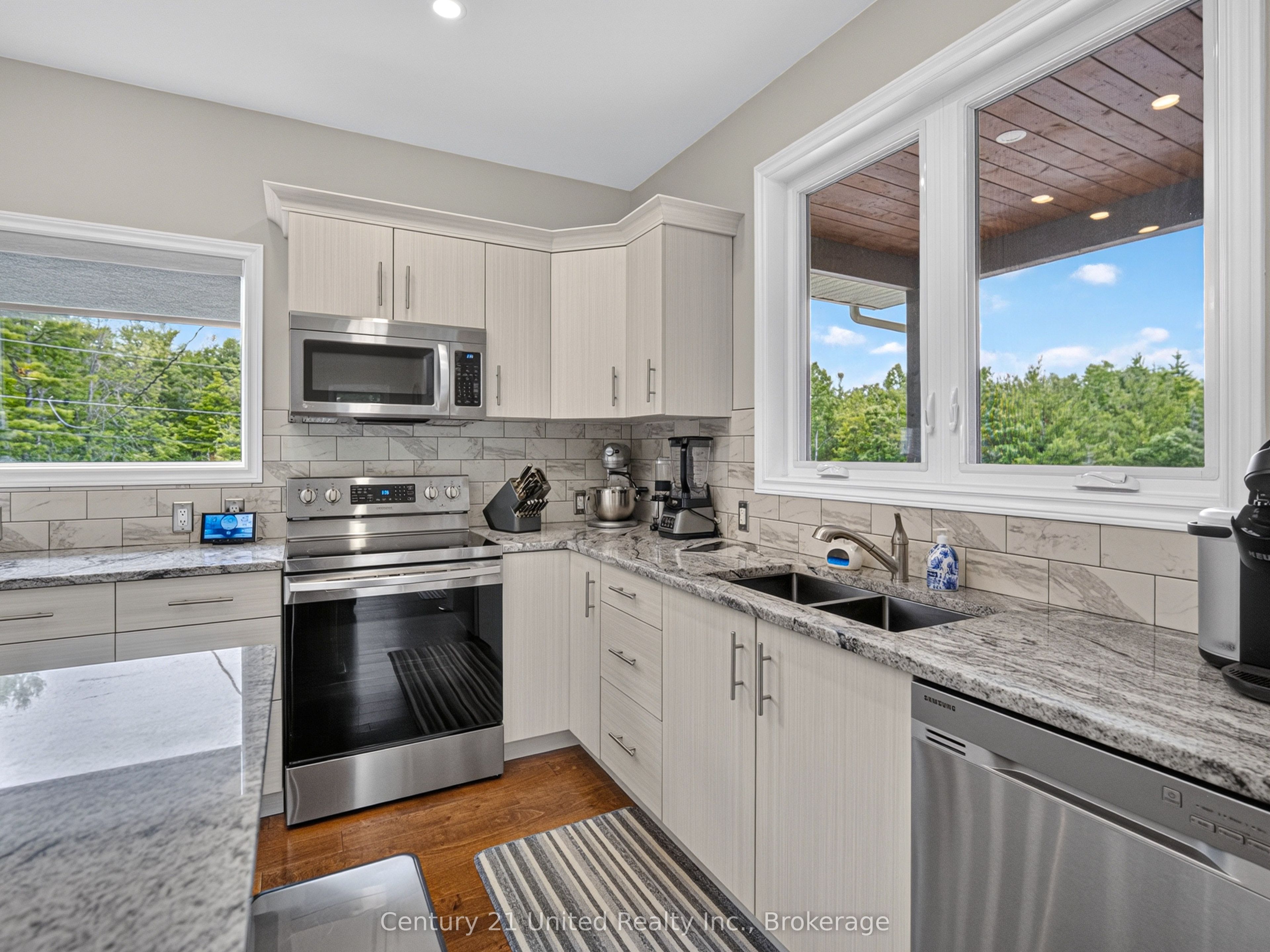 2995 12th Line E Property Photo 13