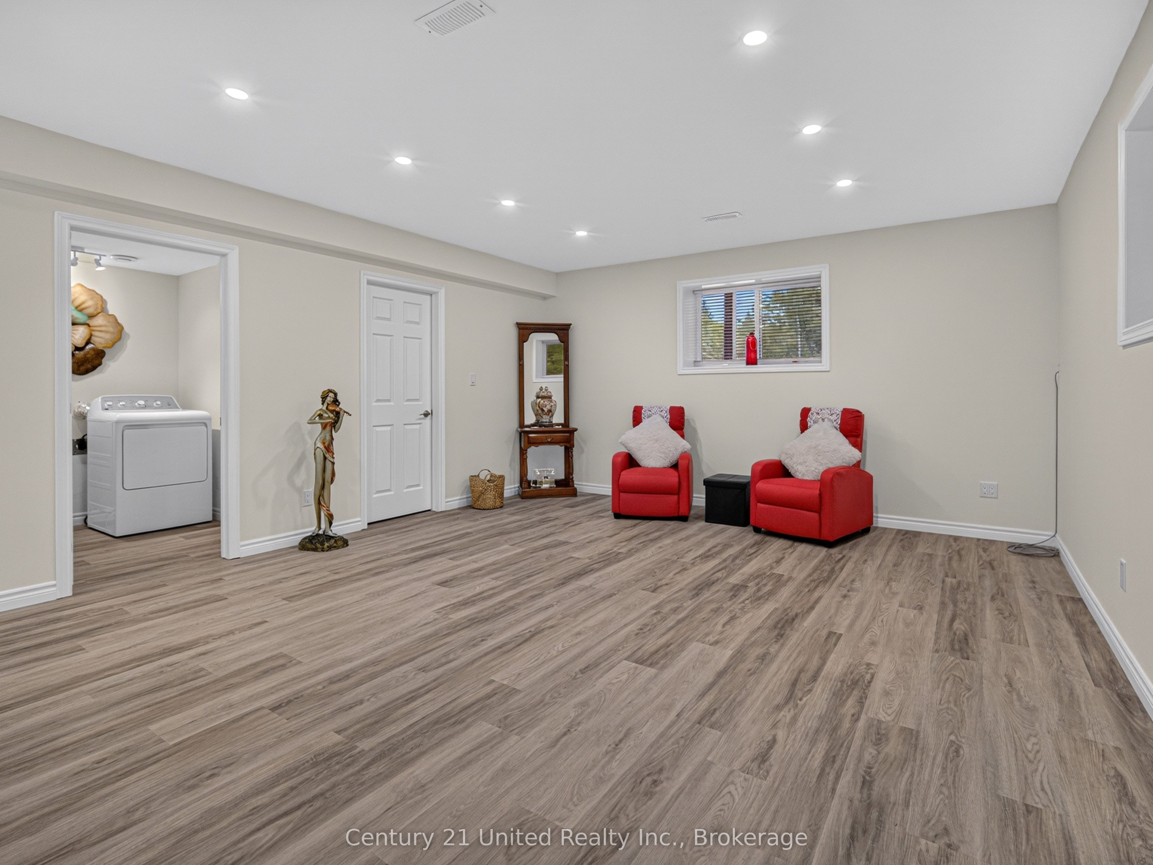 2995 12th Line E Property Photo 22